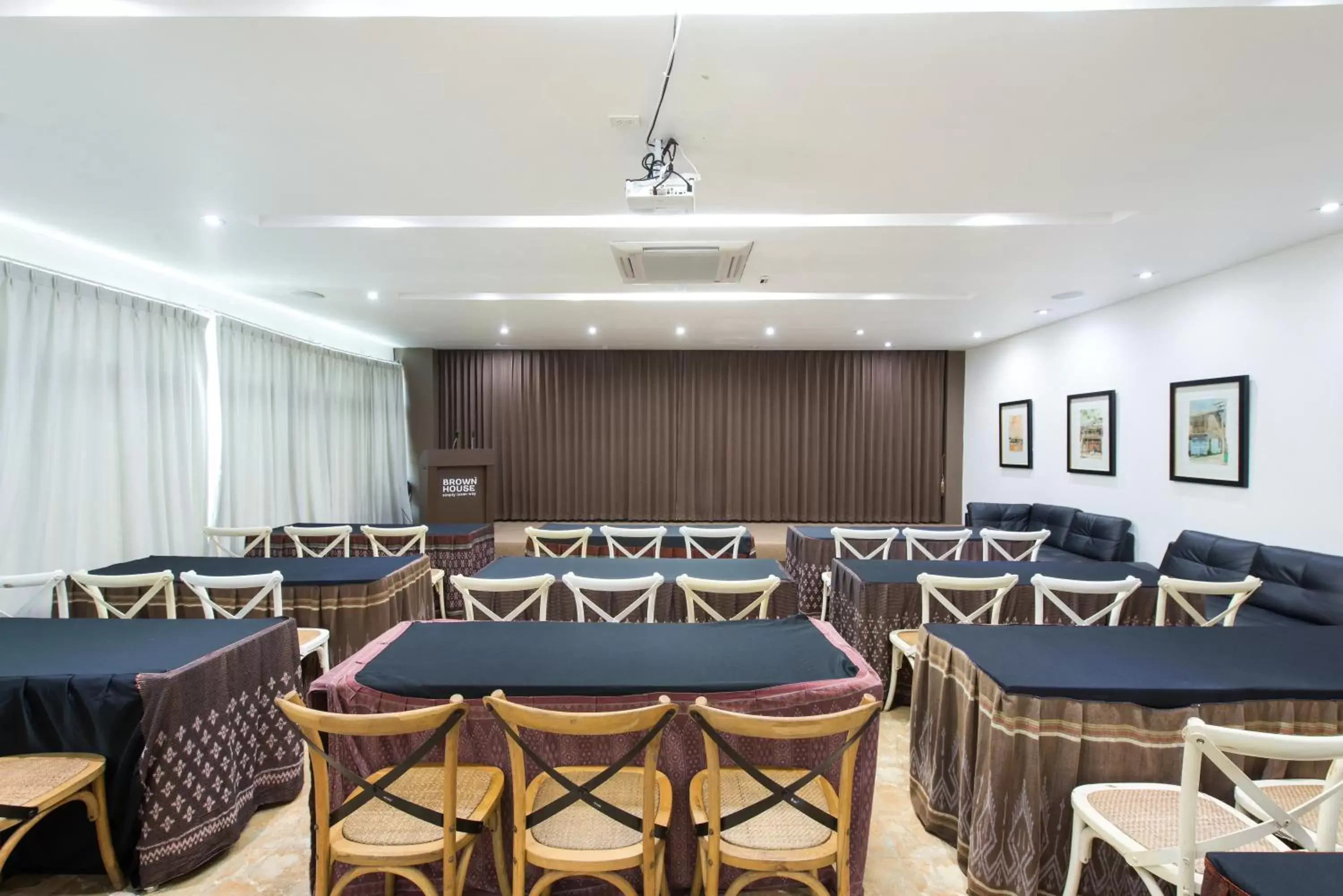 Business facilities in Brown House Hotel by Blu Monkey - SHA Extra Plus