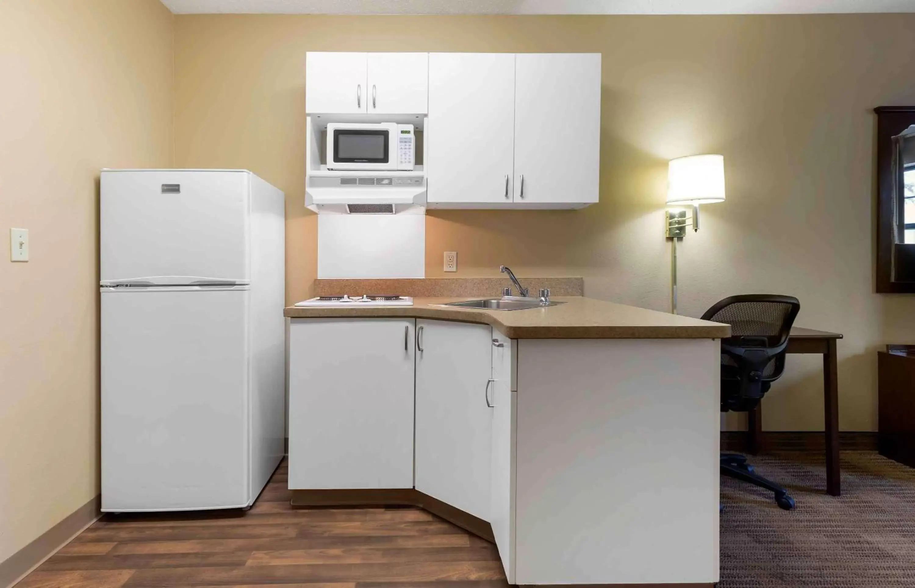 Bedroom, Kitchen/Kitchenette in Extended Stay America Suites - Waco - Woodway