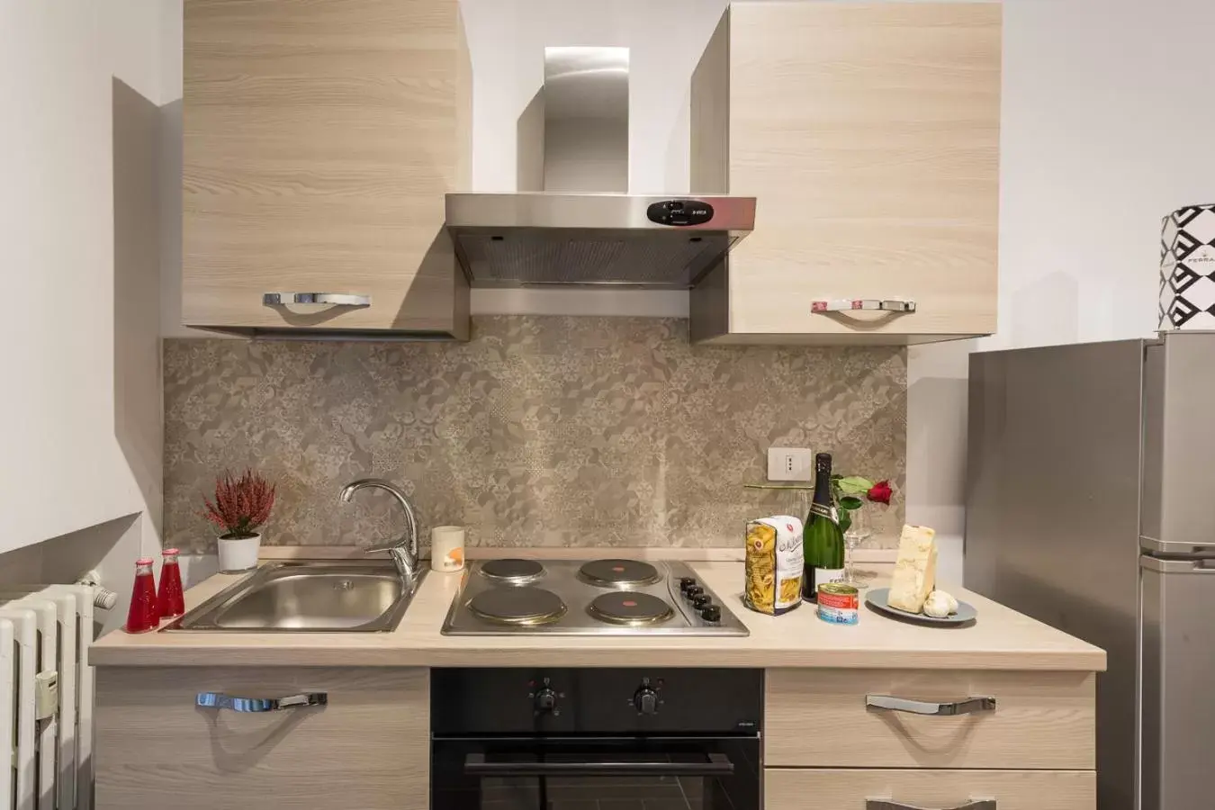Kitchen/Kitchenette in HH Hermoso Housing ALESSANDRIA