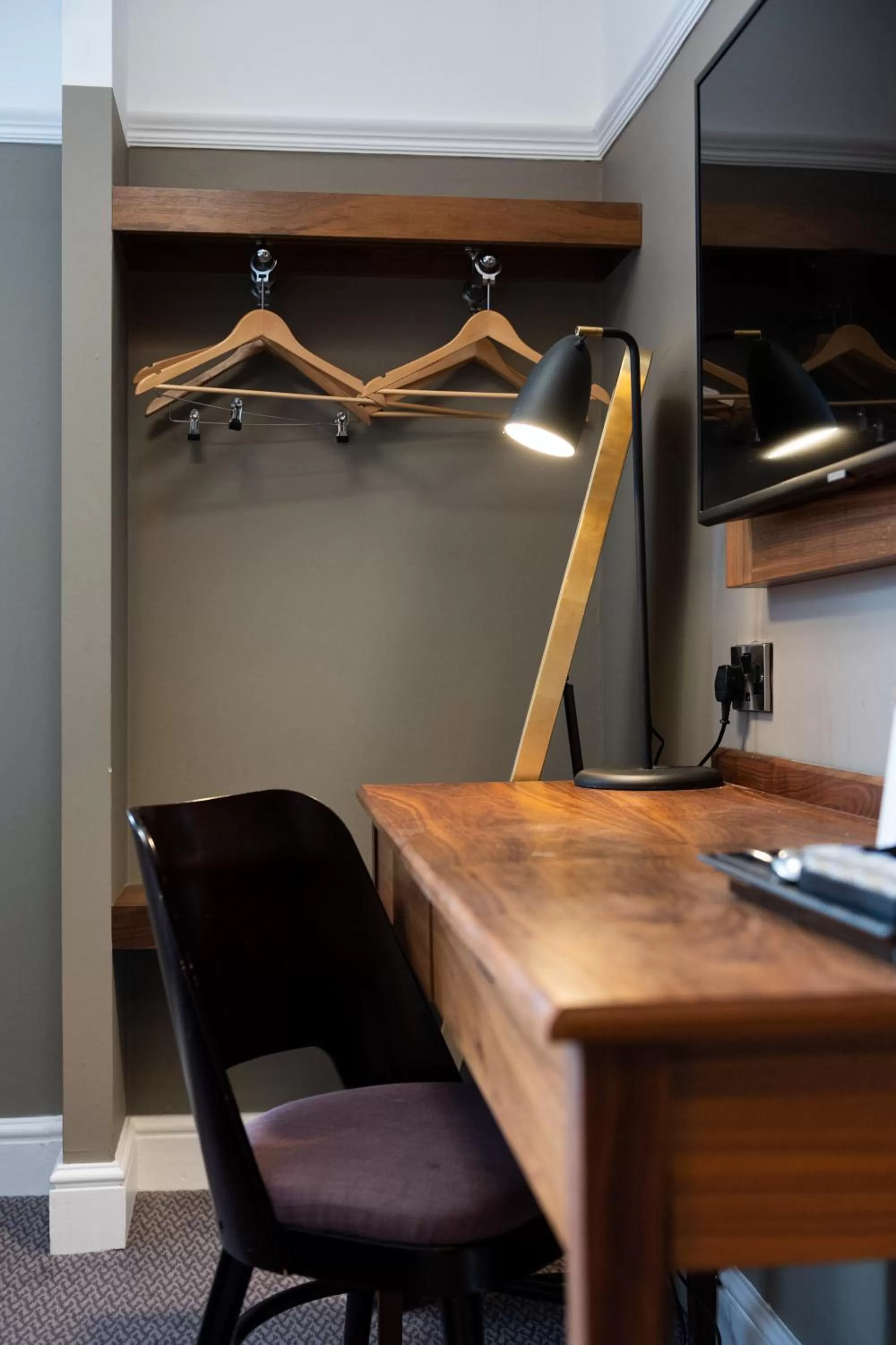 TV and multimedia, Kitchen/Kitchenette in The Oatlands Chaser by Innkeeper's Collection