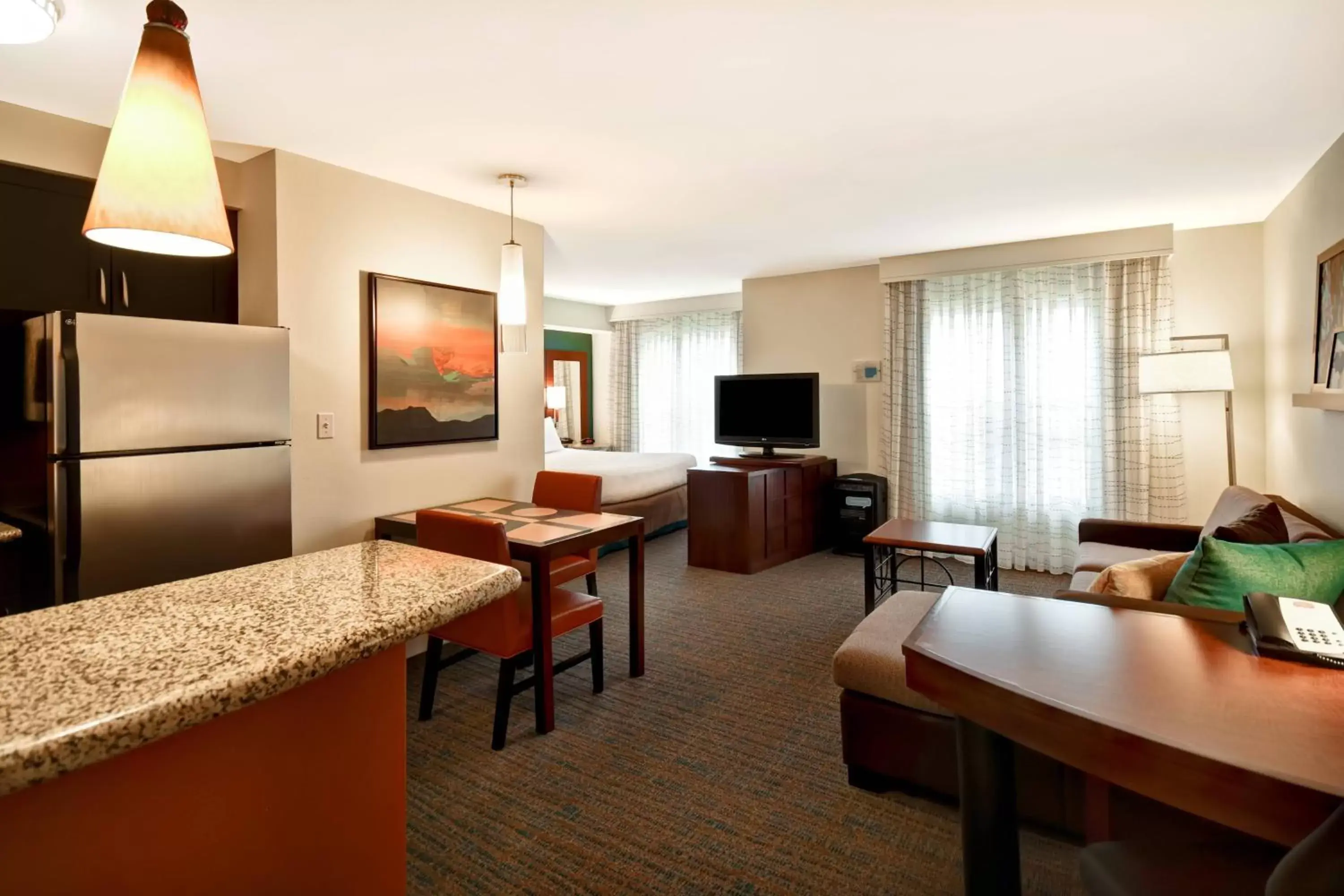 Bedroom, TV/Entertainment Center in Residence Inn by Marriott Stillwater