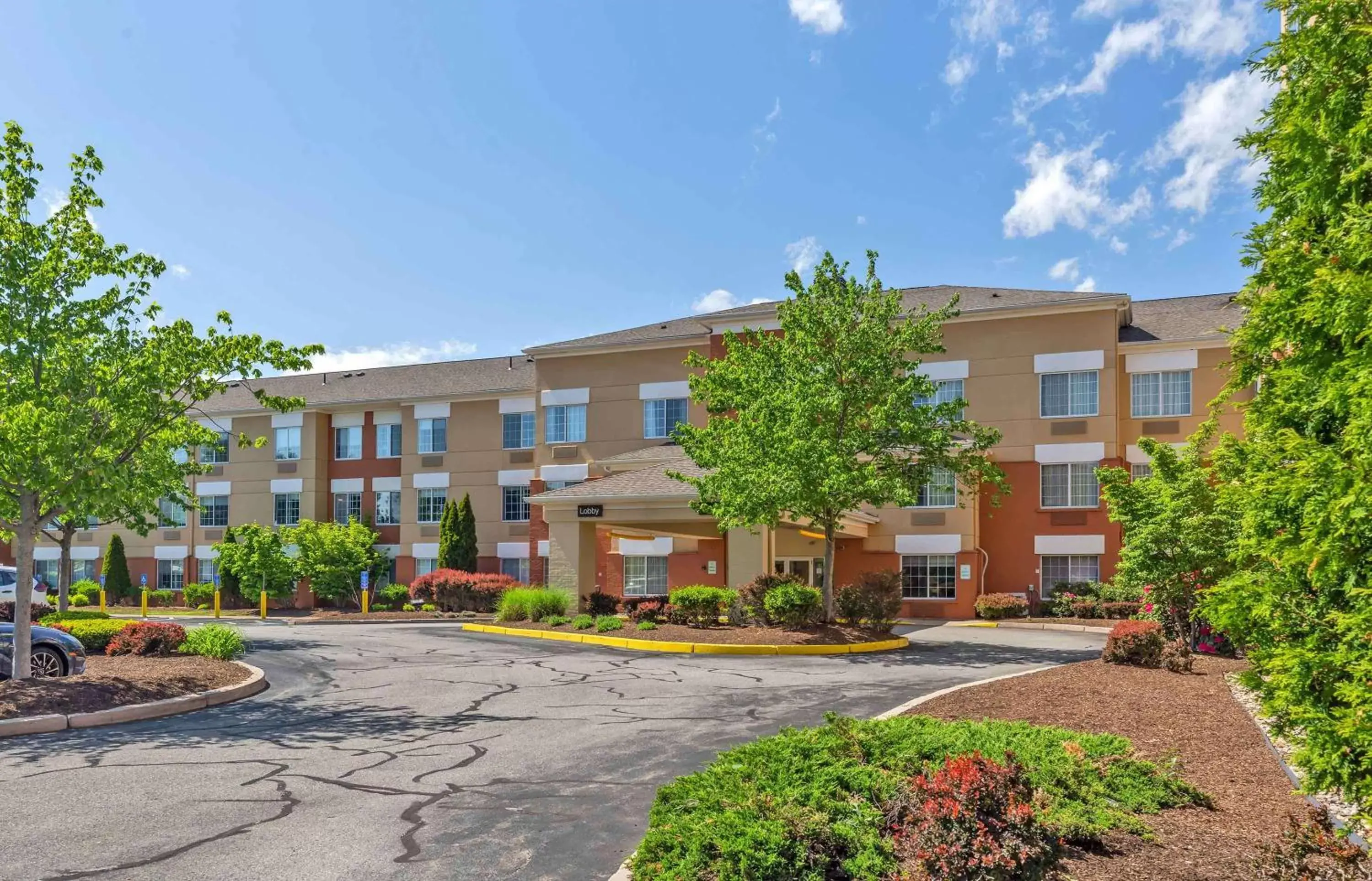 Property Building in Extended Stay America Suites - Boston - Burlington