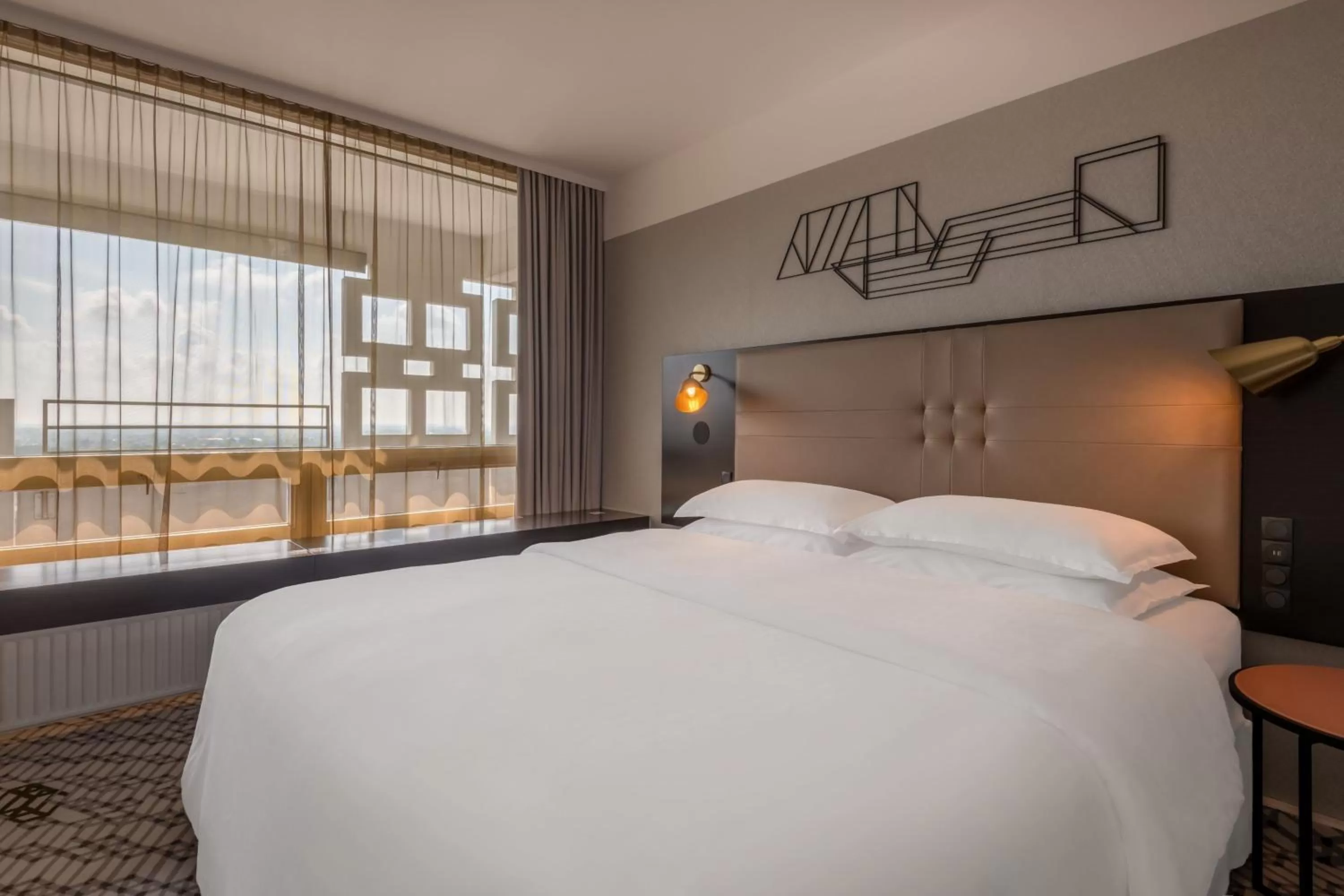 Bedroom, Bed in Four Points by Sheraton Munich Arabellapark