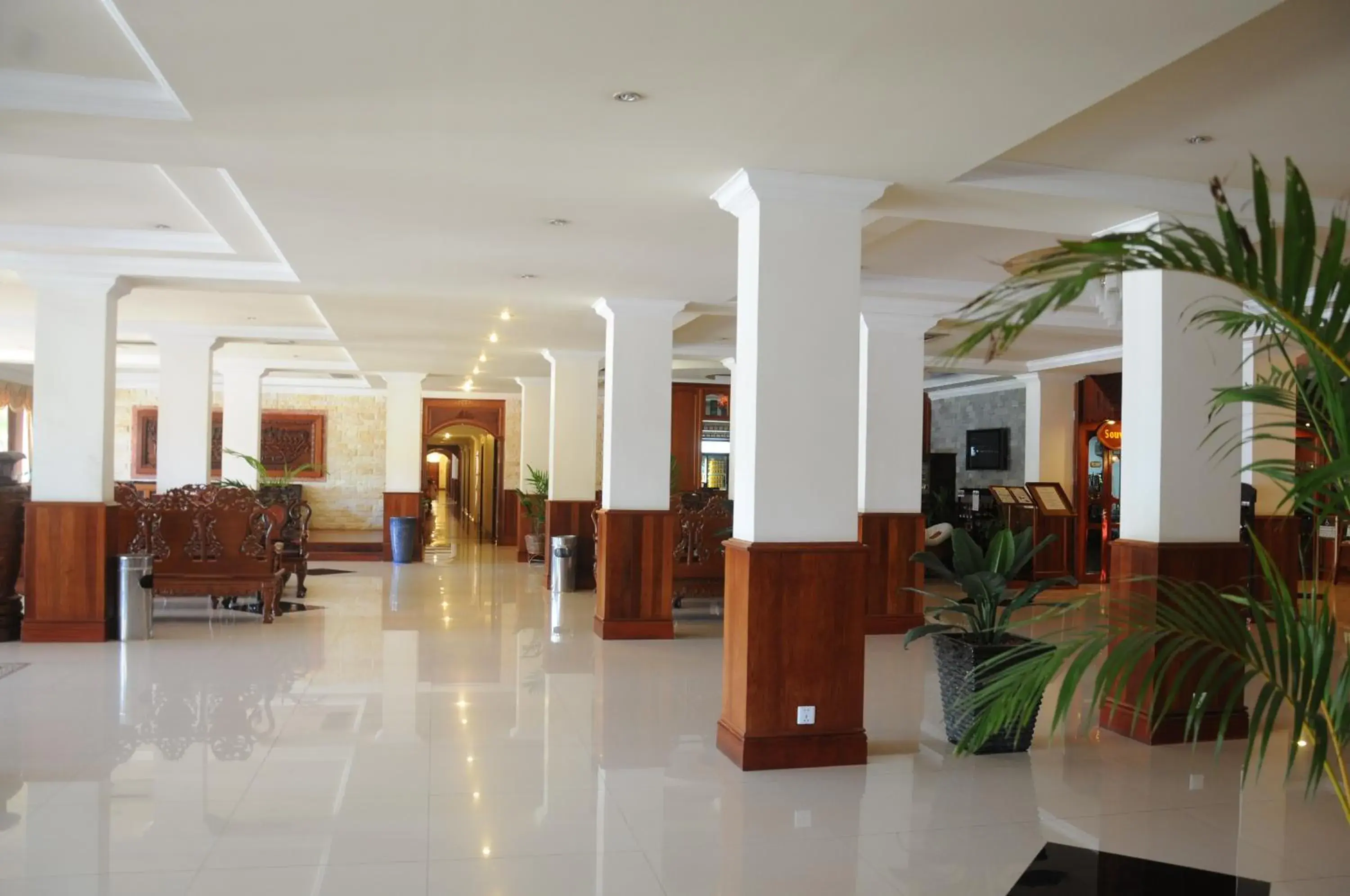 Living room, Lobby/Reception in City Angkor Hotel