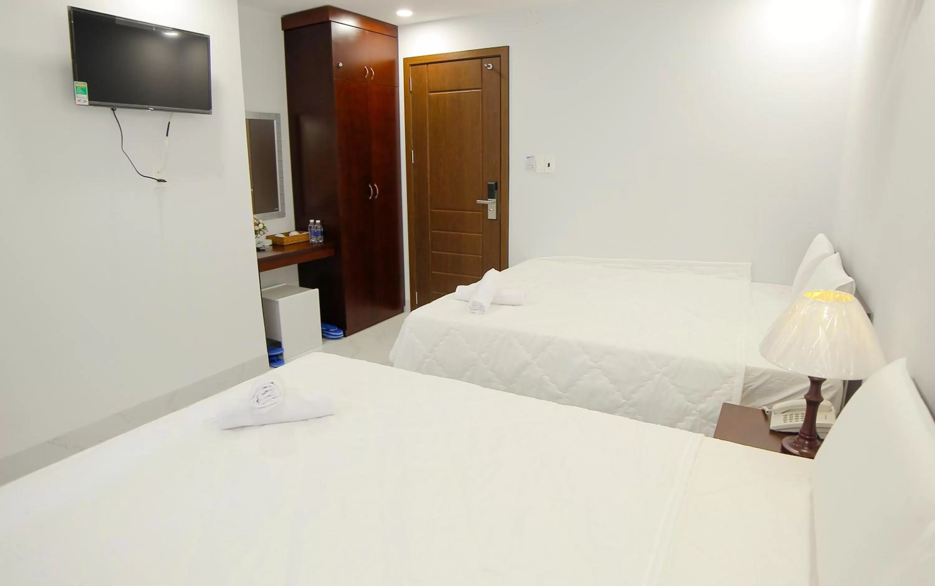 TV and multimedia, Bed in Tân Thi Hotel