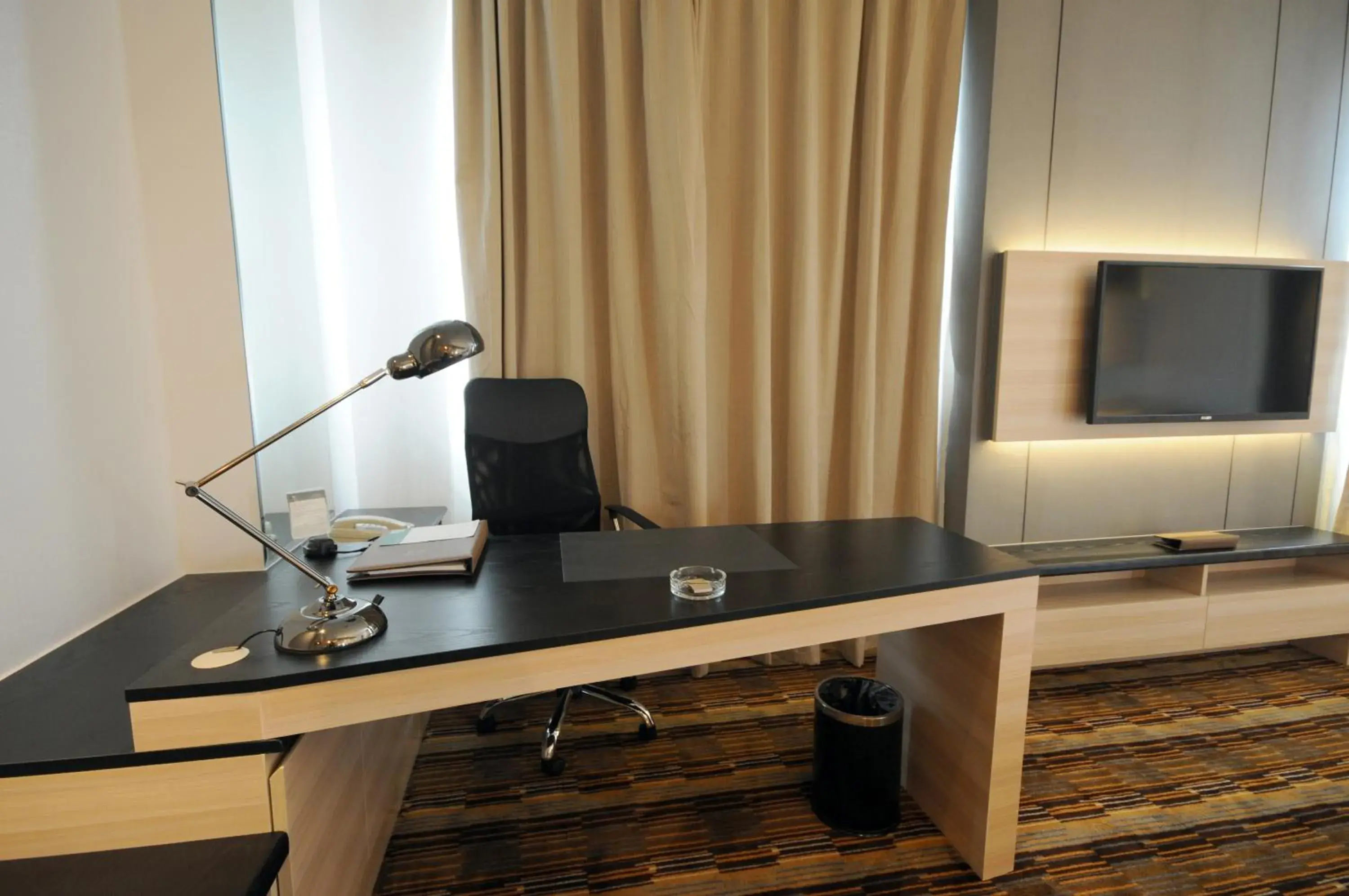 Seating area, TV/Entertainment Center in Gubei Garden Hotel Shanghai