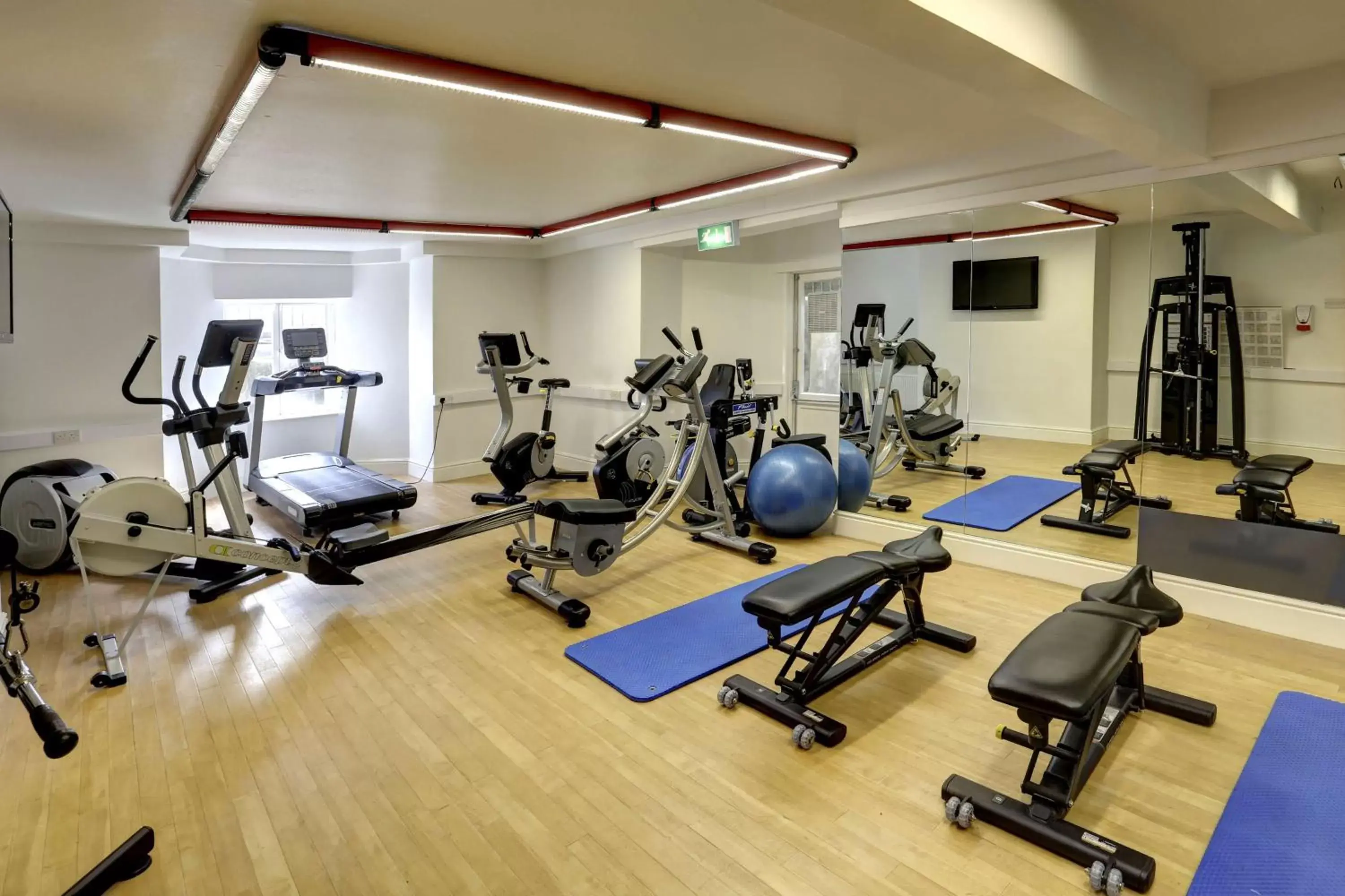 Activities, Fitness Center/Facilities in B/W Plus Buxton Lee Wood Hotel