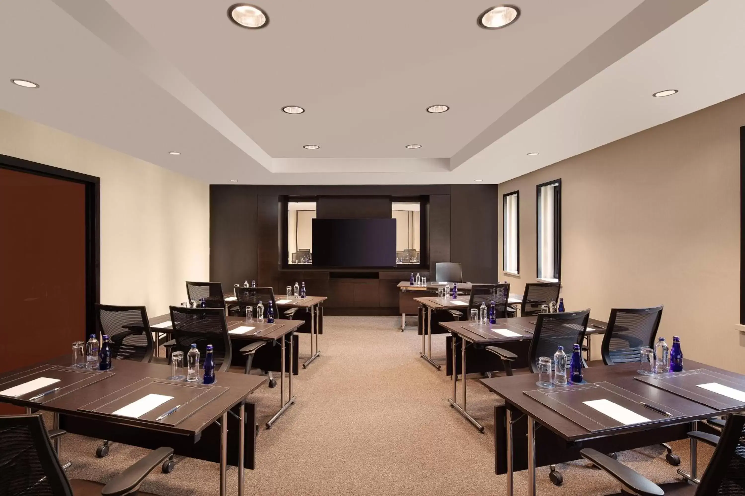 Meeting/conference room, Restaurant/Places to Eat in Sheraton Istanbul Levent