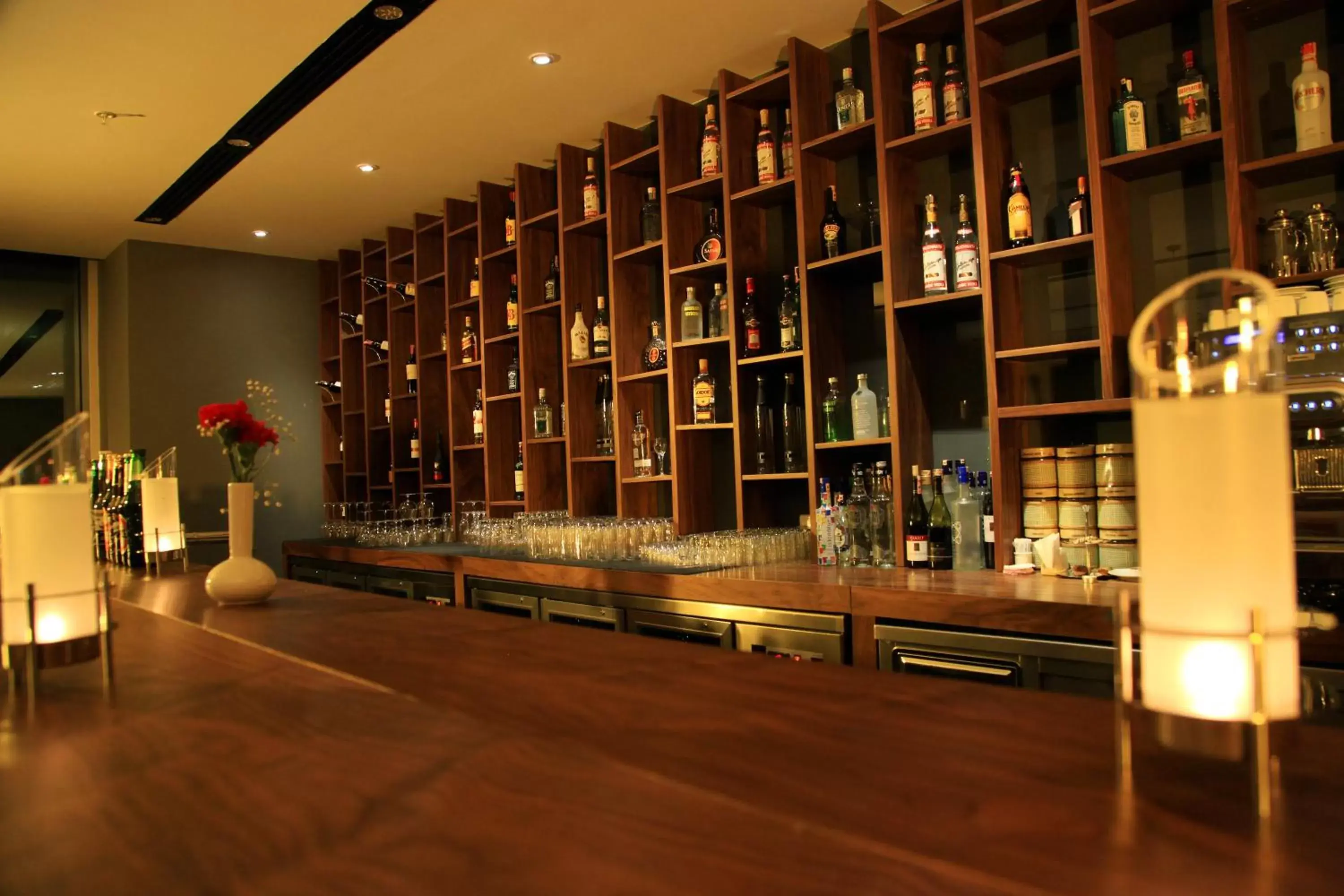 Lounge or bar in Ramada Plaza by Wyndham Istanbul Asia Airport