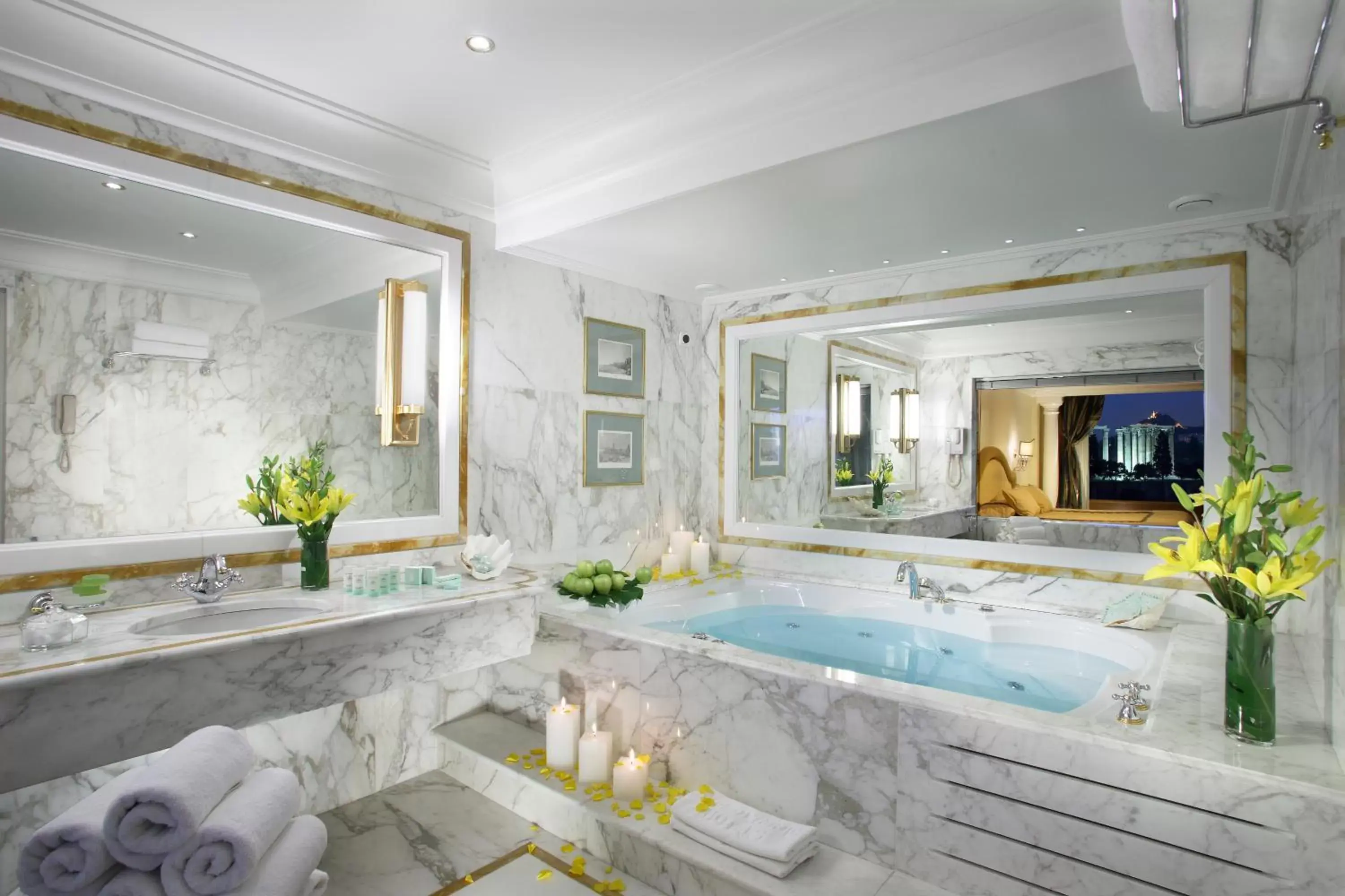Bathroom, Swimming Pool in Royal Olympic Hotel