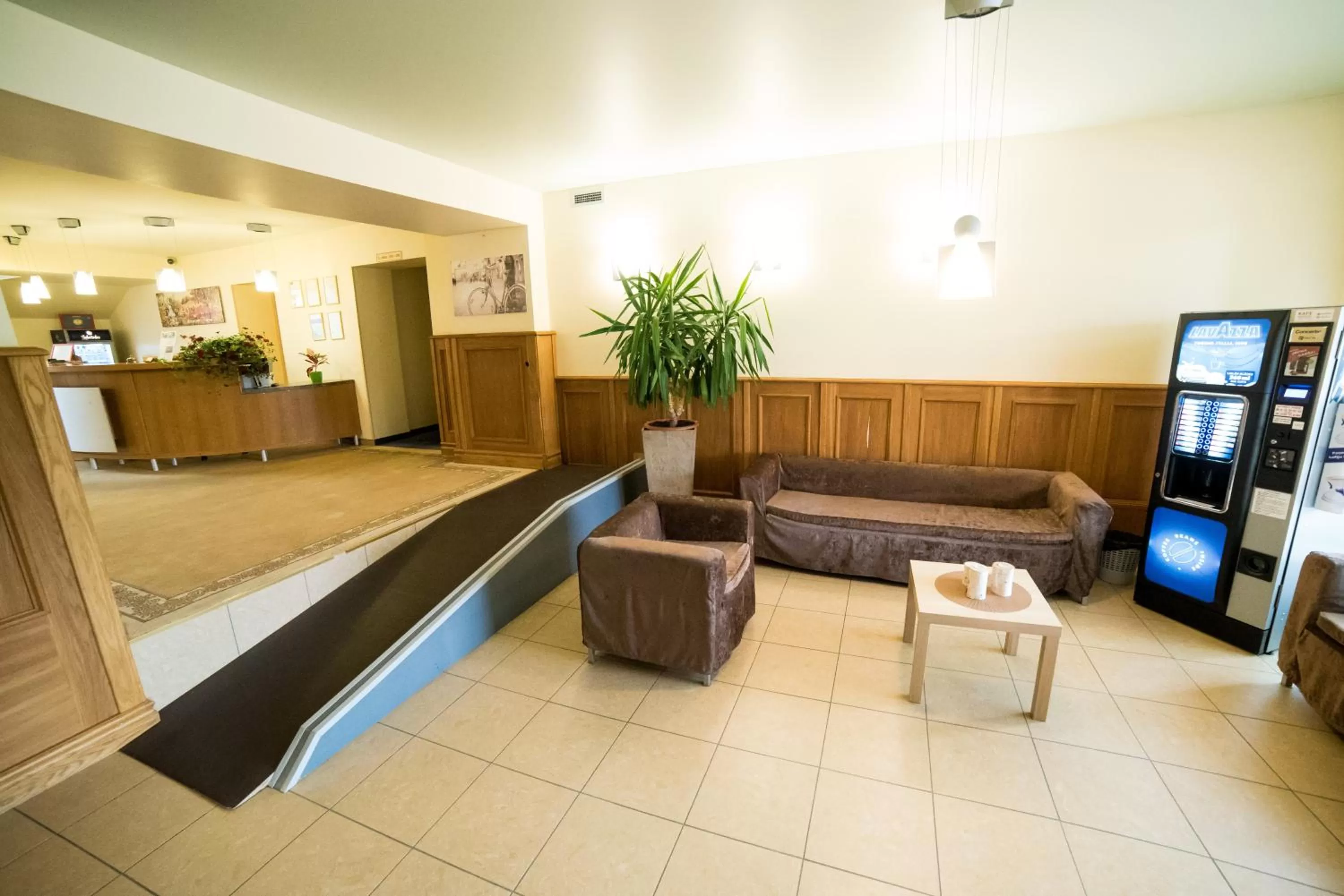 Communal lounge/ TV room in Hotel Tigra