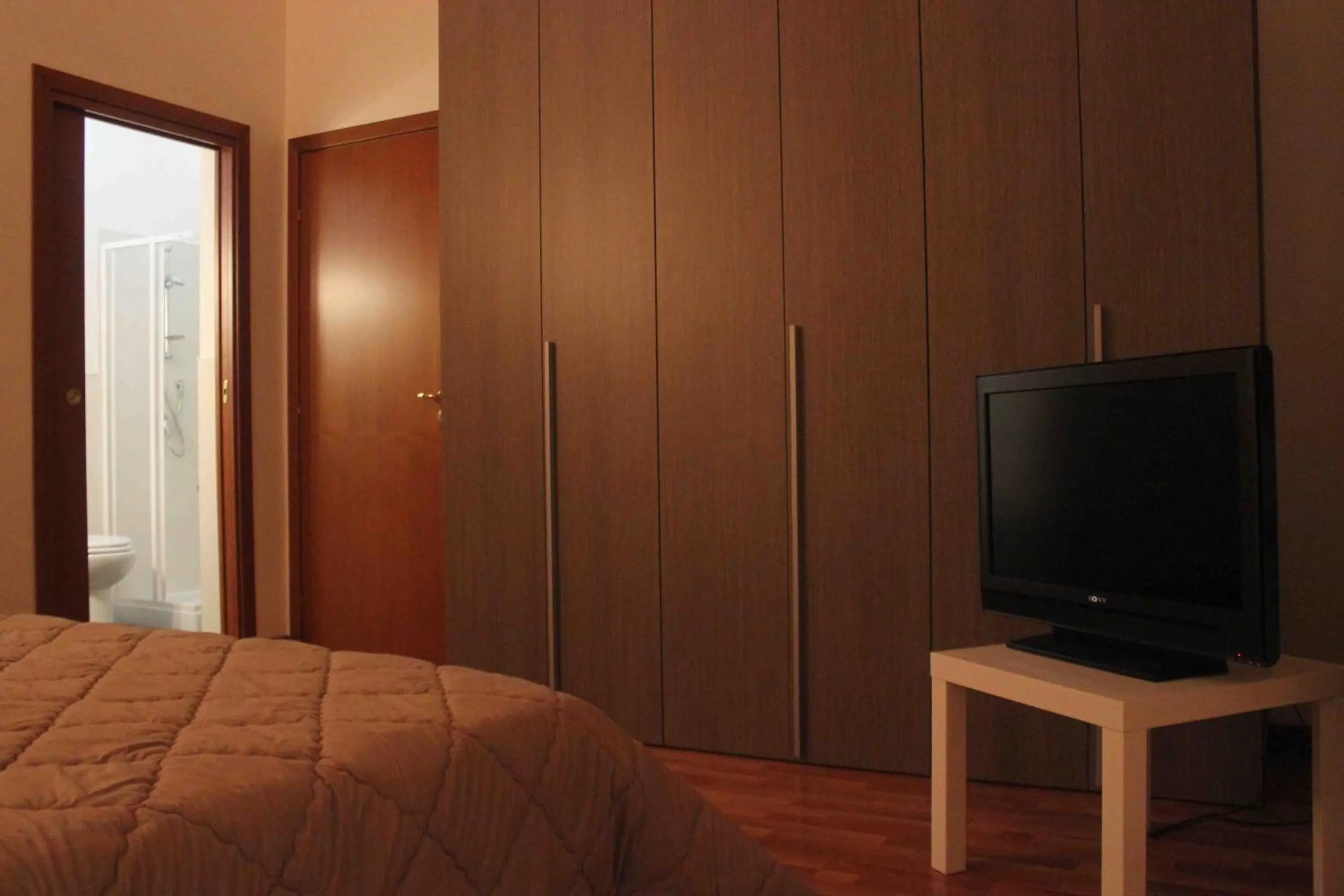 Toilet, TV/Entertainment Center in La Casetta