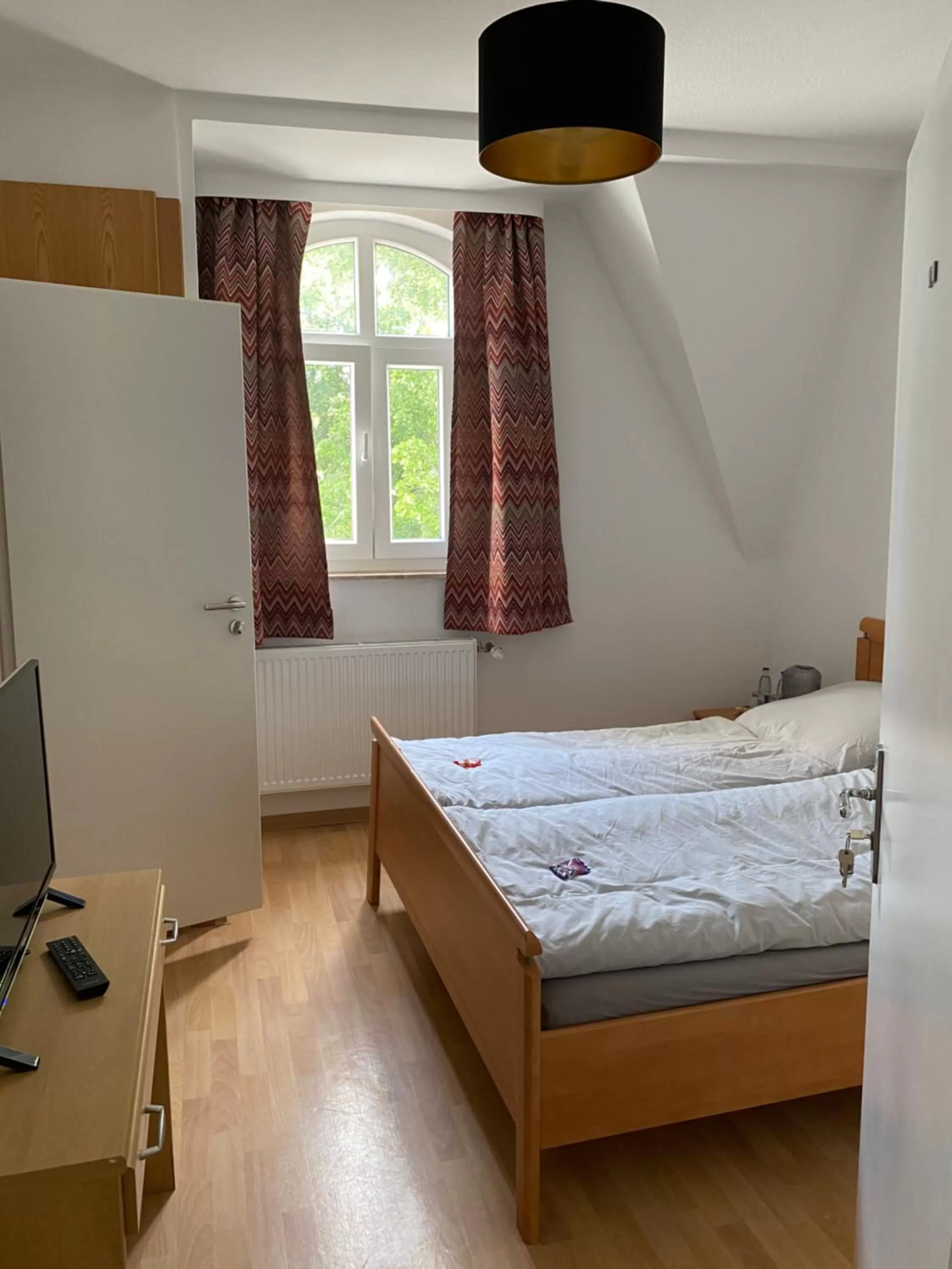 Bed in Pension Zur Fähre