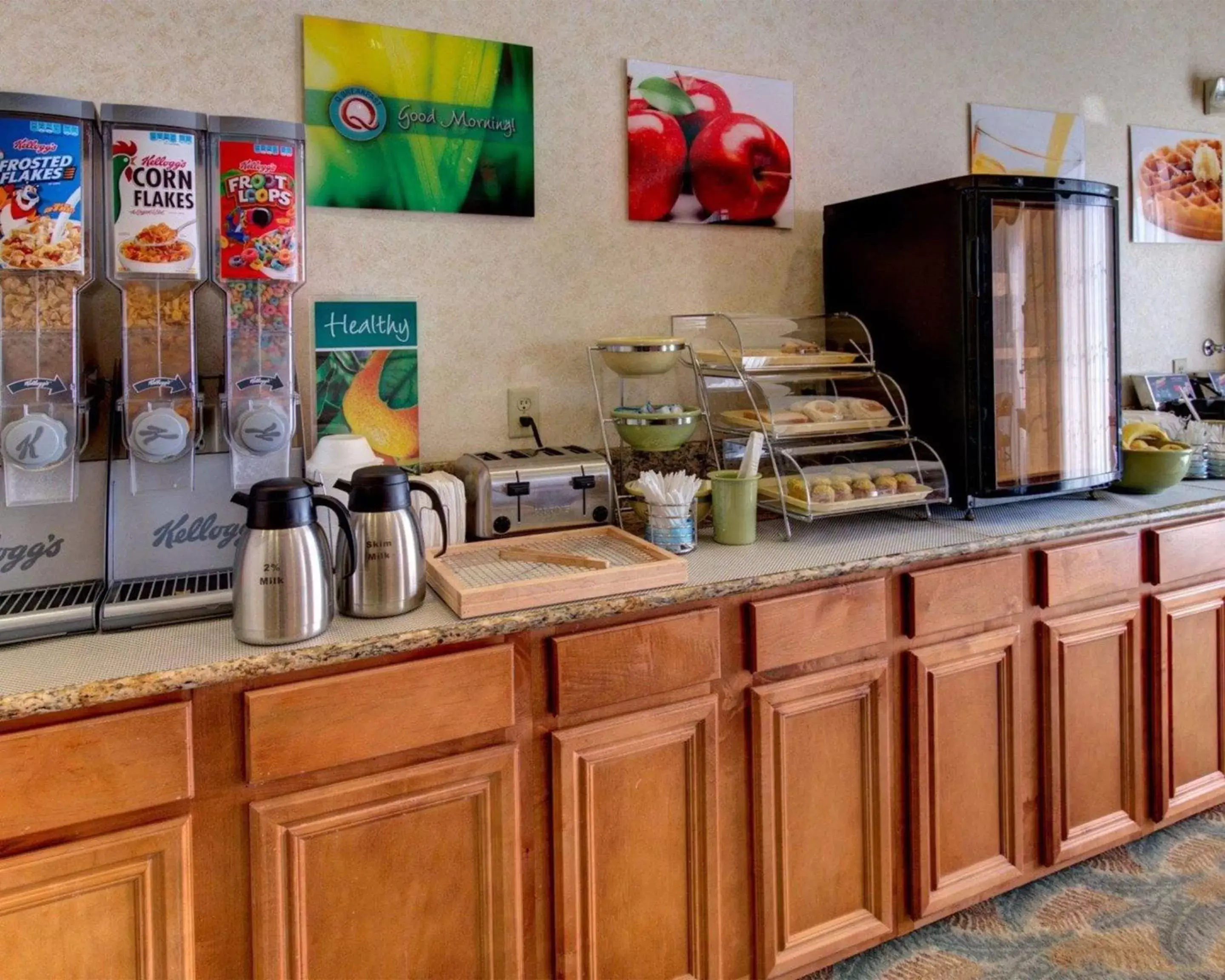 Restaurant/places to eat, Kitchen/Kitchenette in Quality Inn & Suites - Glen Rose
