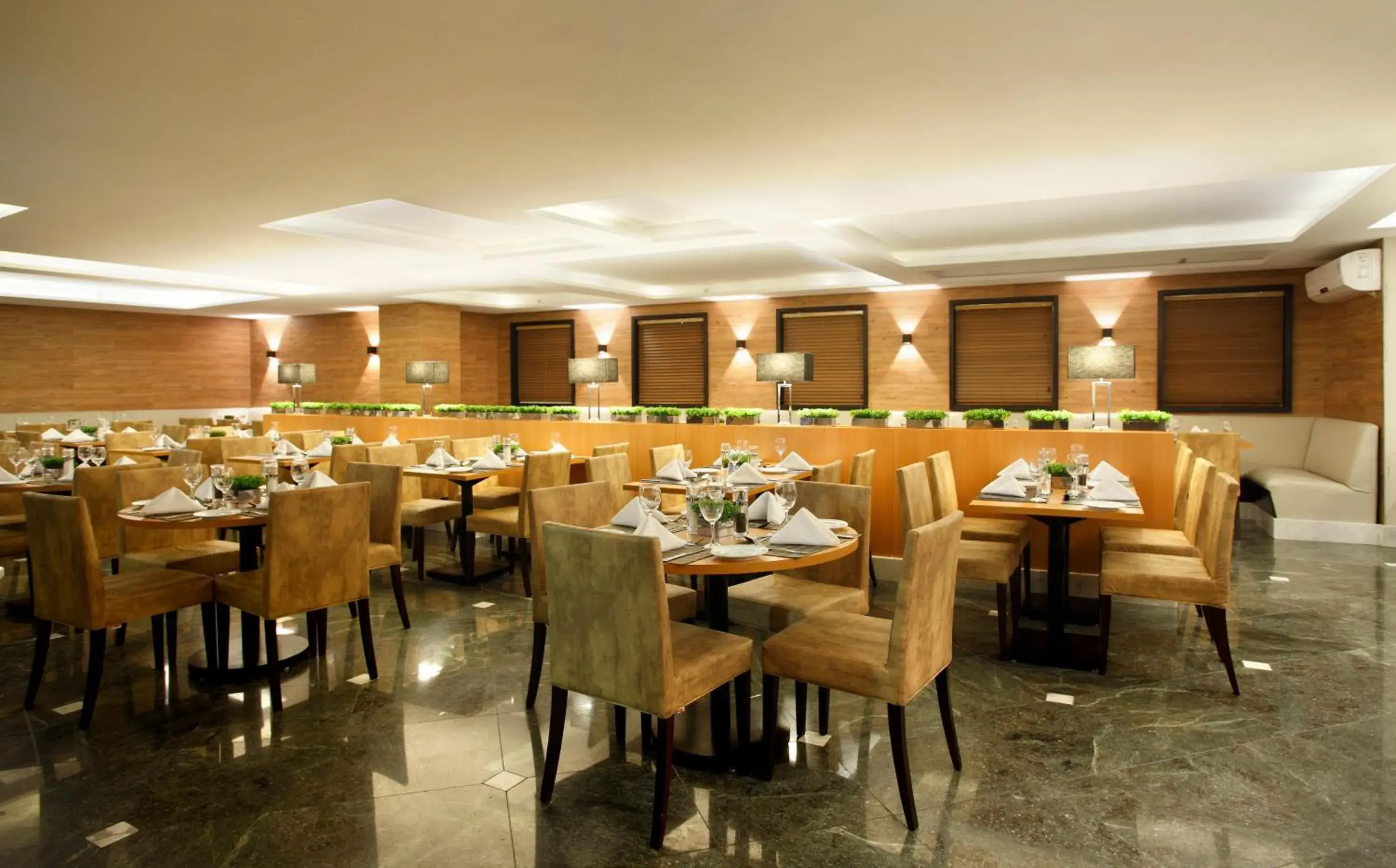 Restaurant/places to eat in Royal Urban Macaé Hotel Restaurant/places to eat in Royal Urban Macaé Hotel