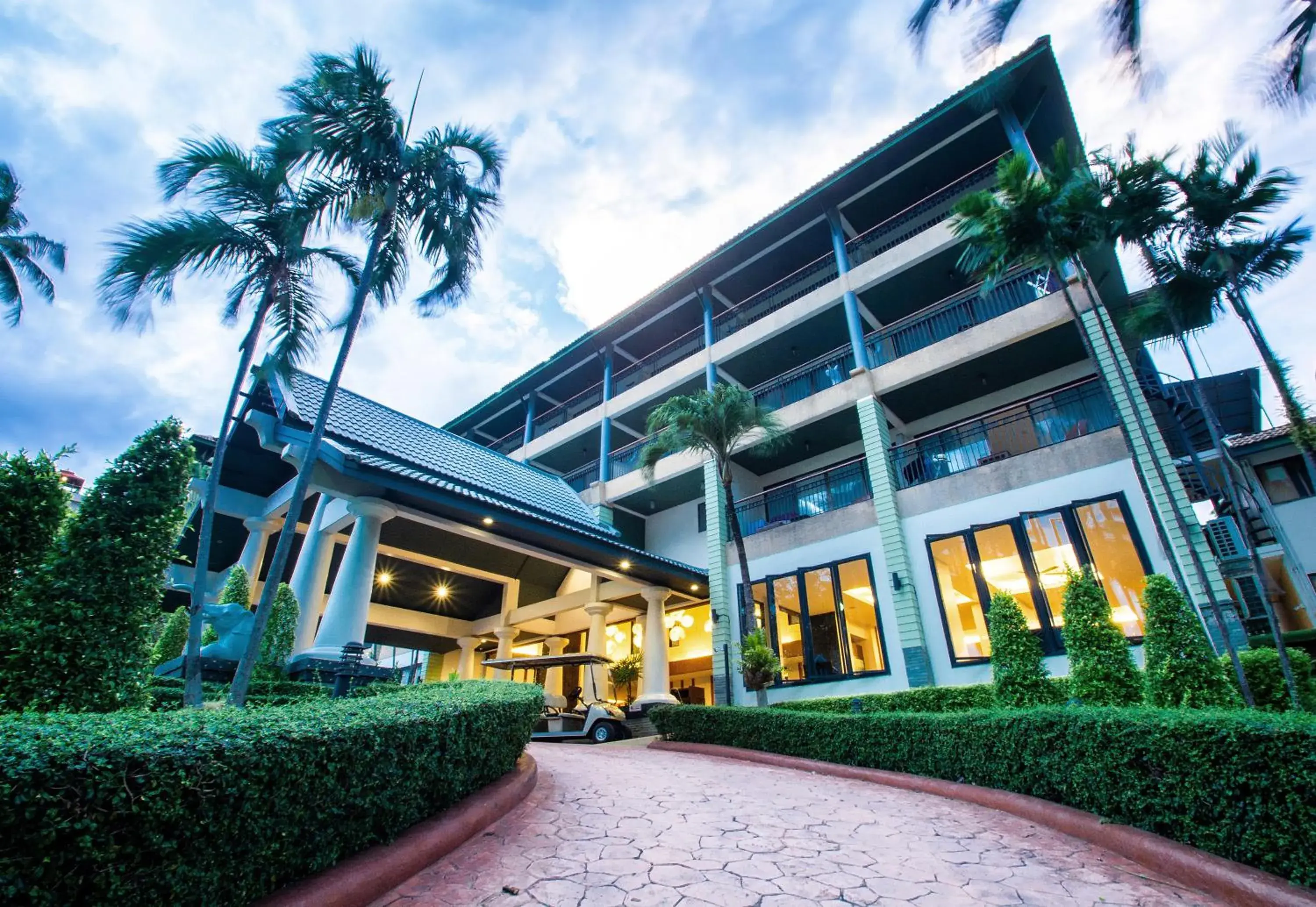 Facade/entrance in Peach Hill Resort - SHA Extra Plus Facade/entrance in Peach Hill Resort - SHA Extra Plus