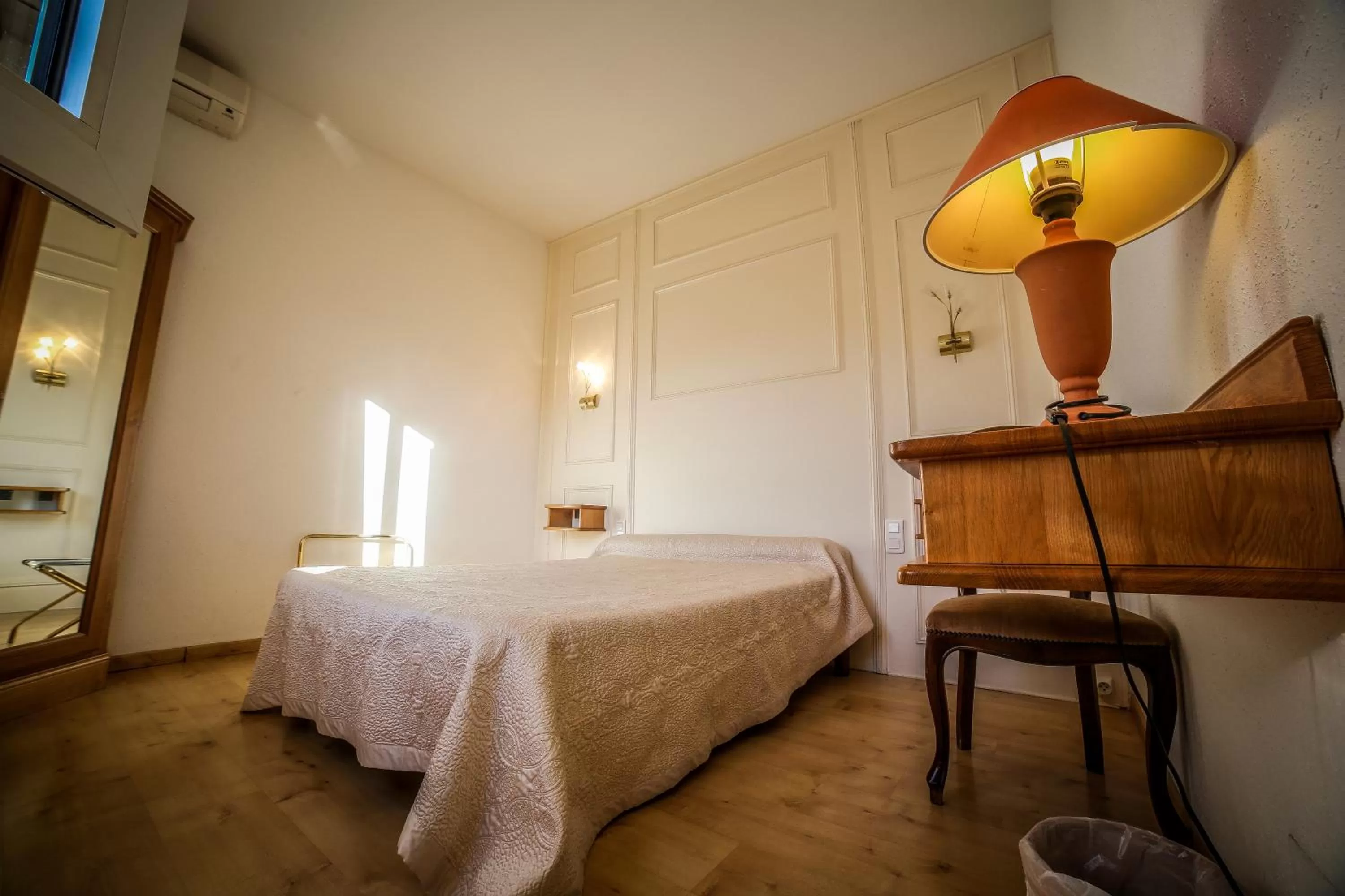 Bedroom, Bed in Castellu Rossu