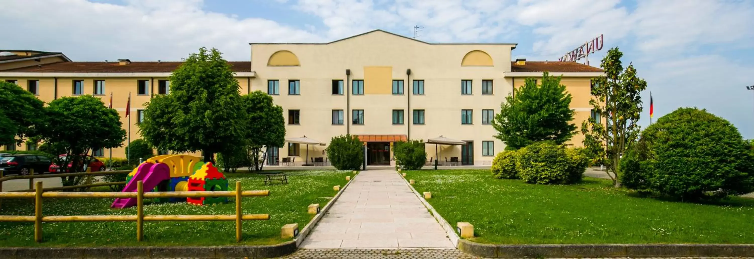 Property Building in UNAWAY Hotel Occhiobello