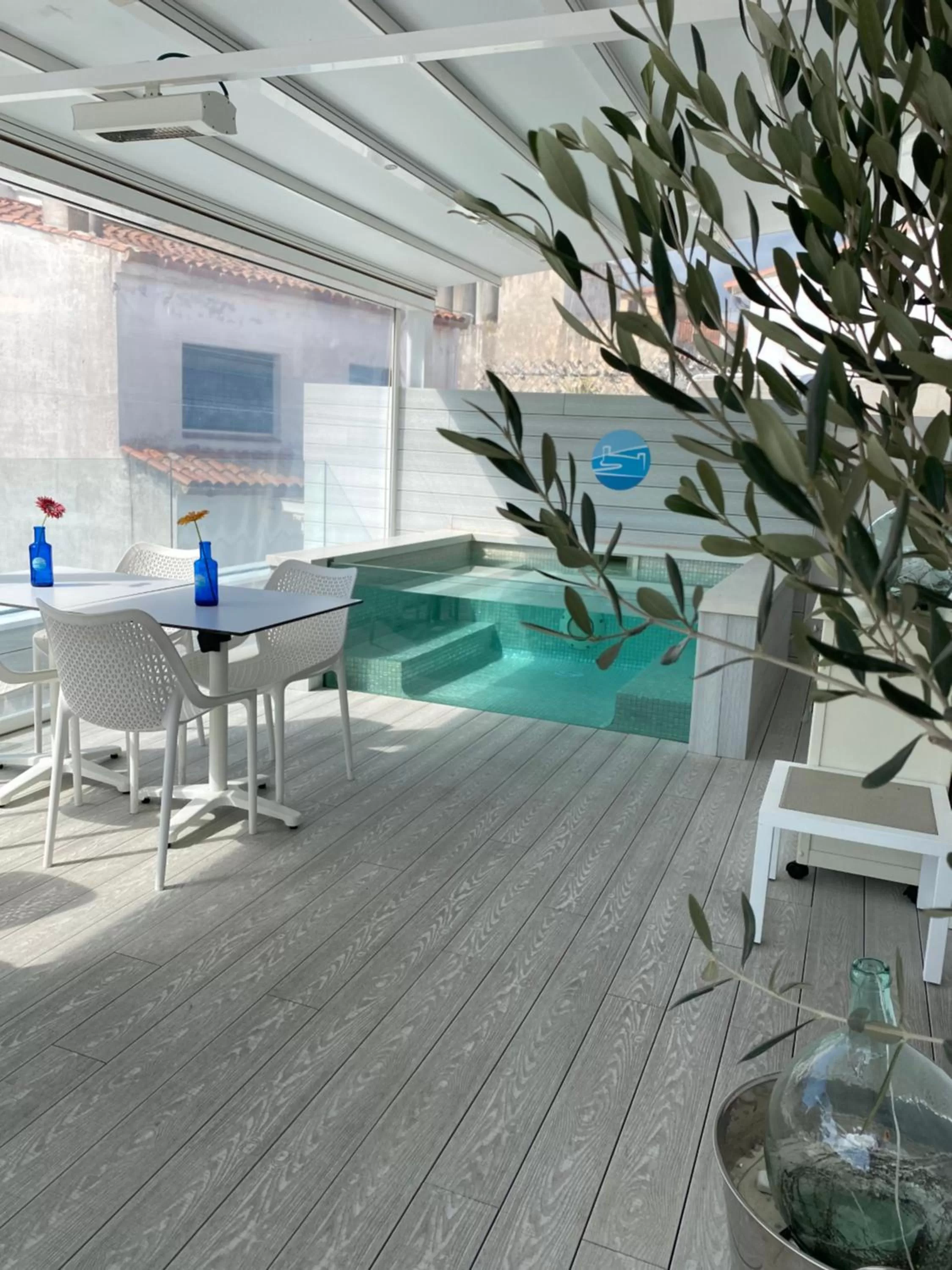 Swimming pool in Mamma Mia Hotel Boutique - Only Adults