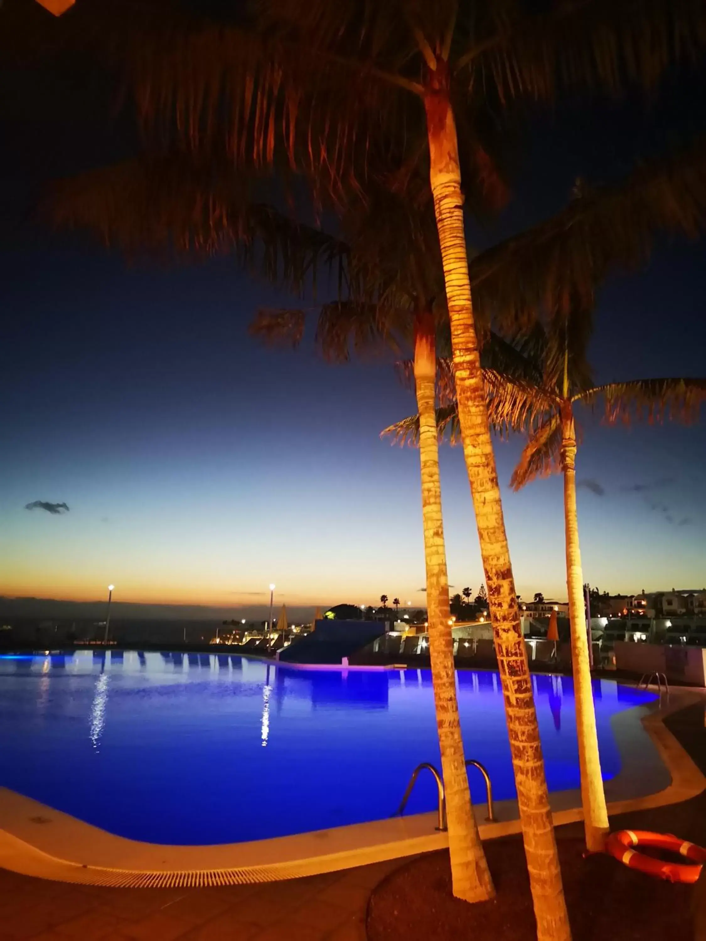 Swimming Pool in Hotel Riosol