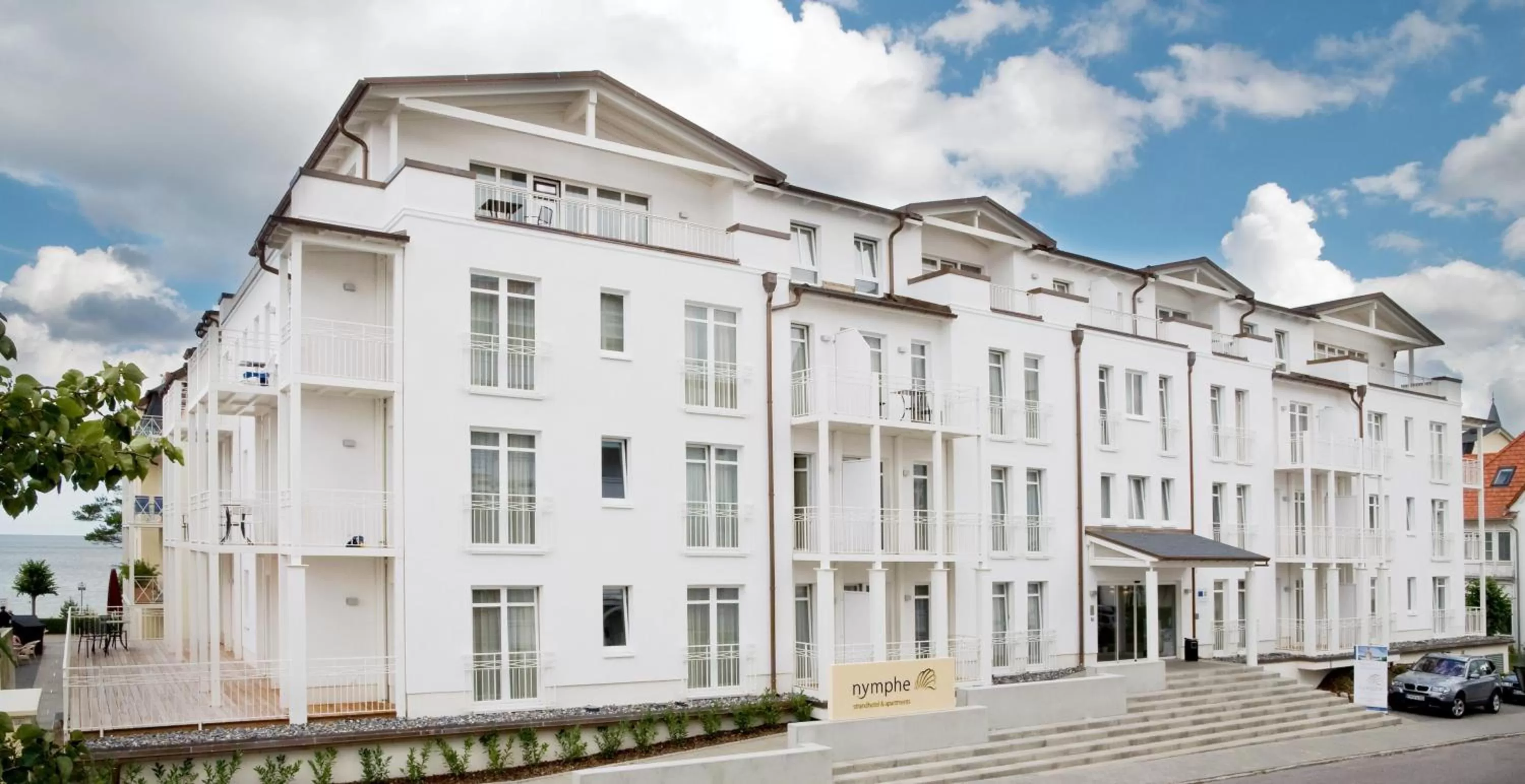 Facade/entrance in Nymphe Strandhotel & Apartments