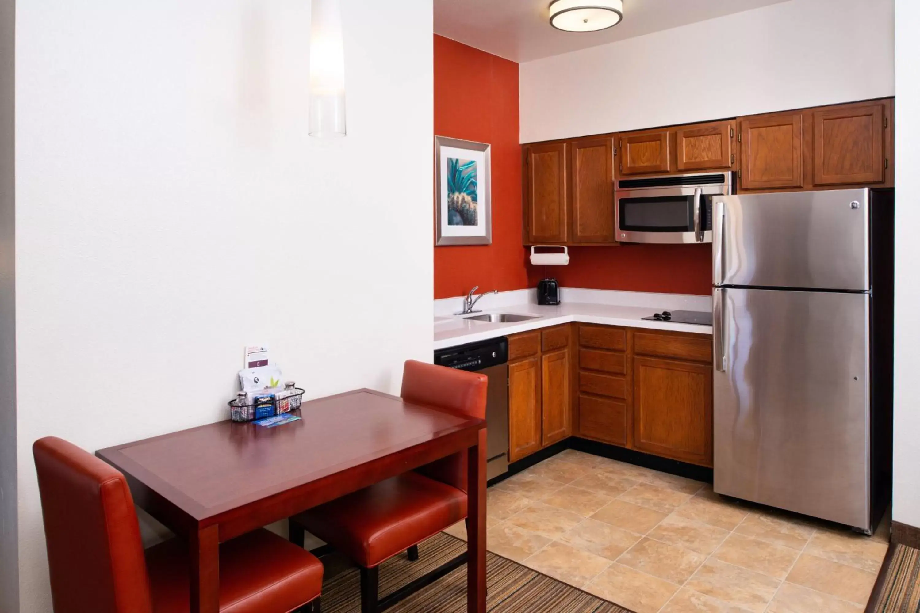 Photo of the whole room, Kitchen/Kitchenette in Residence Inn Palm Desert