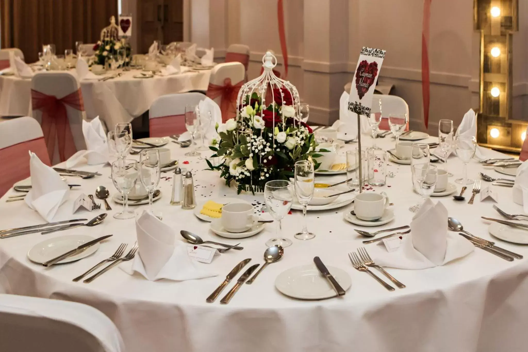 Banquet/Function facilities, Restaurant/Places to Eat in Holiday Inn Leeds Brighouse, an IHG Hotel