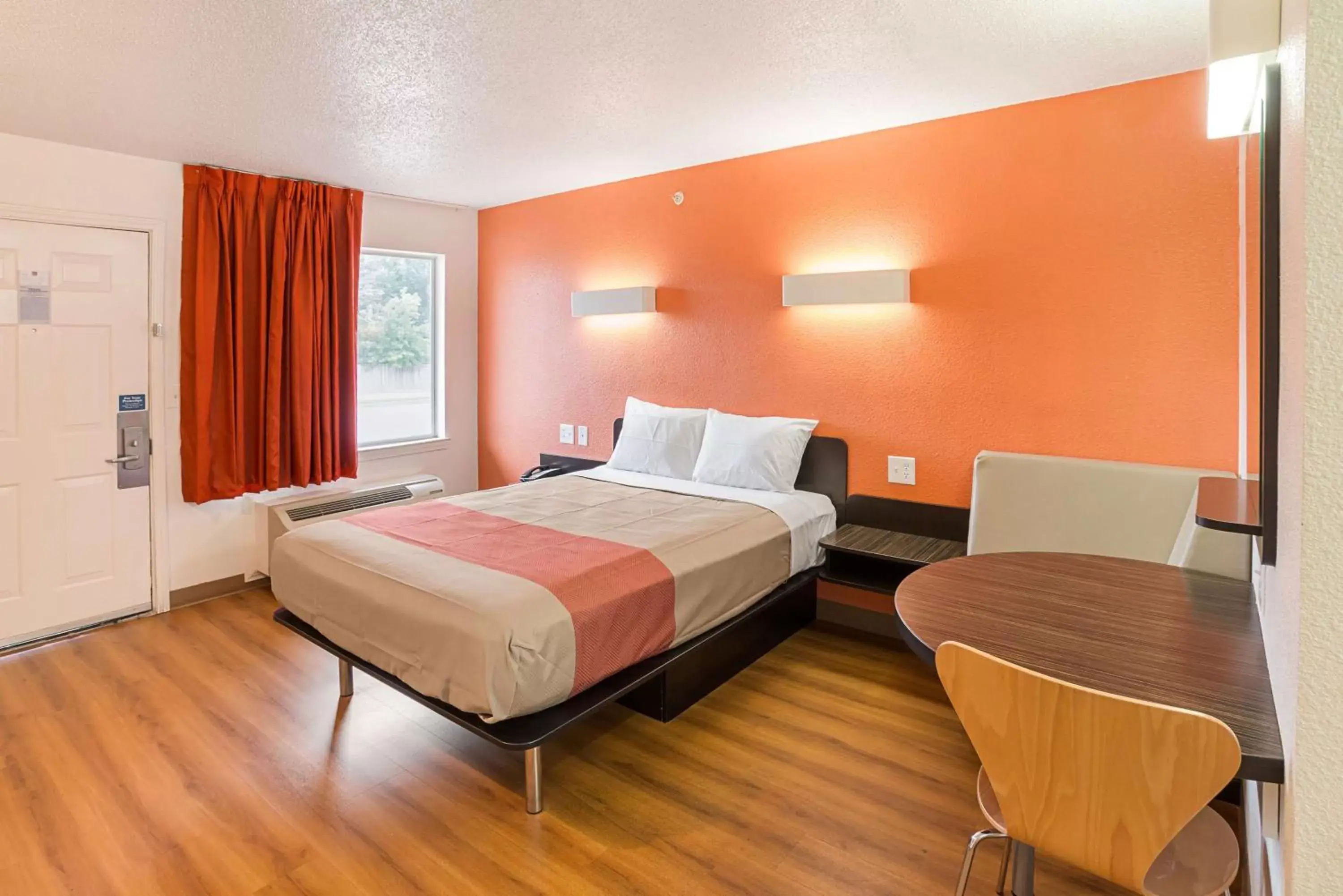 Photo of the whole room, Room Photo in Motel 6-Grand Prairie, TX - Near Six Flags Drive