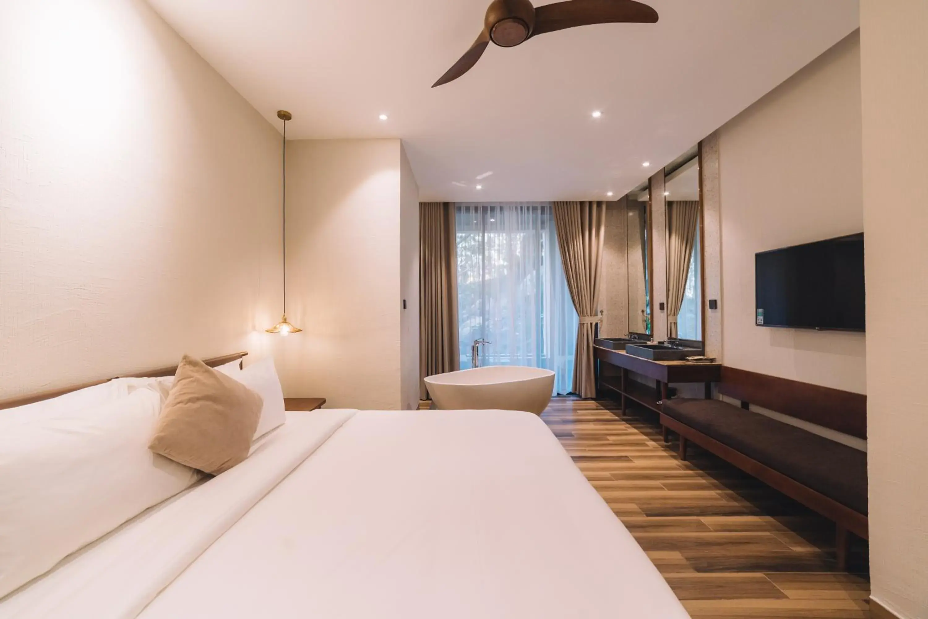 Communal lounge/ TV room, Bed in Zen Valley Dalat Resort