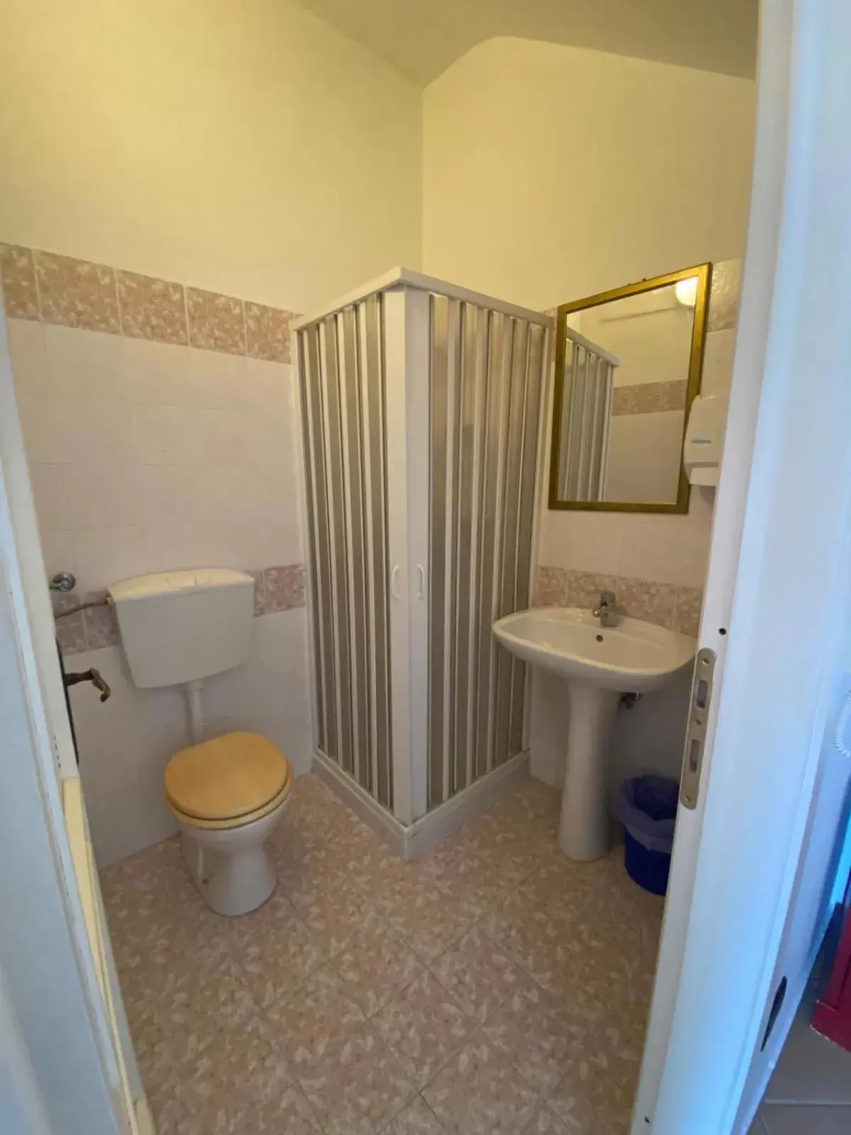 Shower, Bathroom in Il Castello di Atessa
