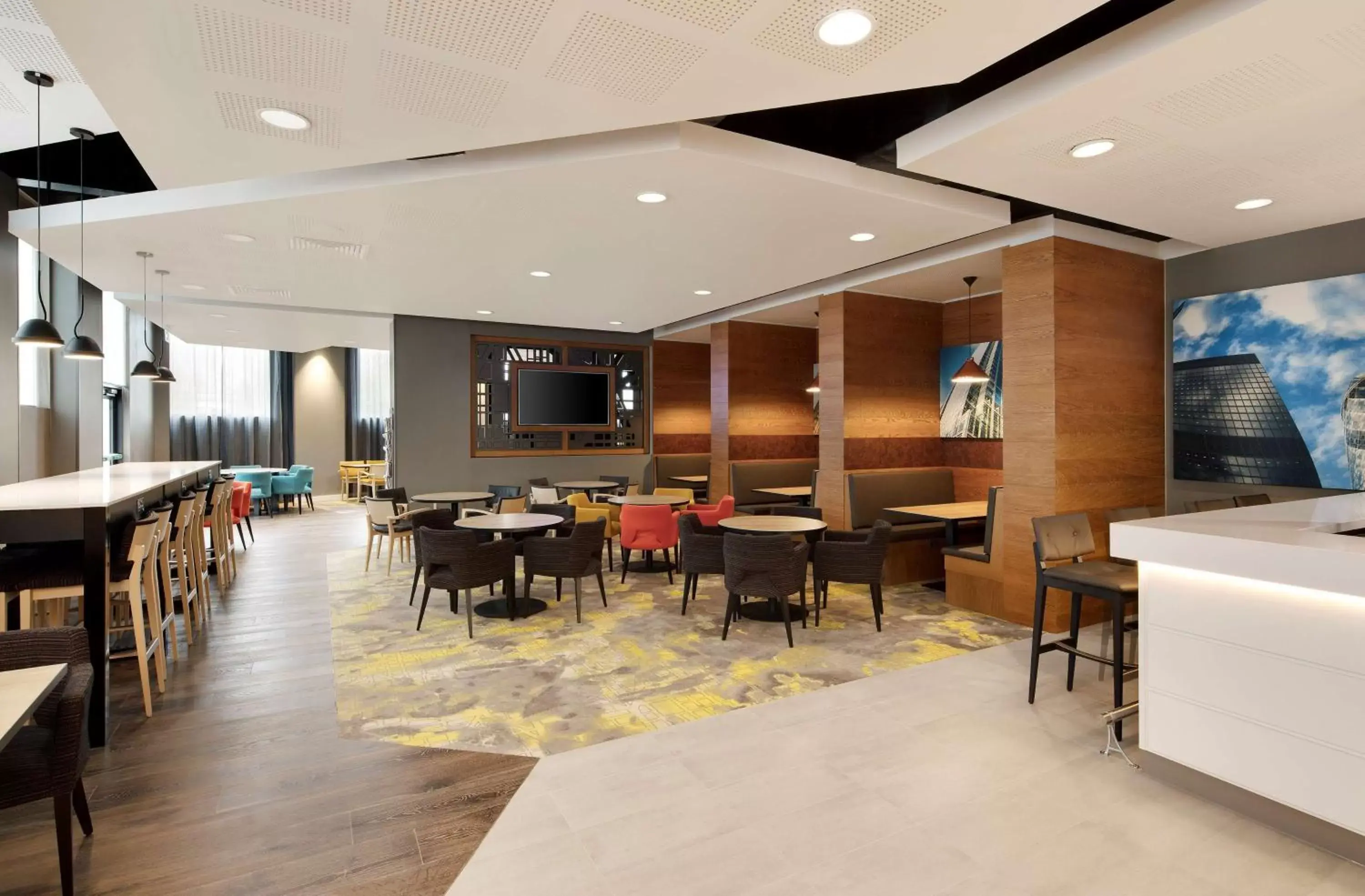 Lobby or reception, Restaurant/Places to Eat in Hampton By Hilton London Docklands