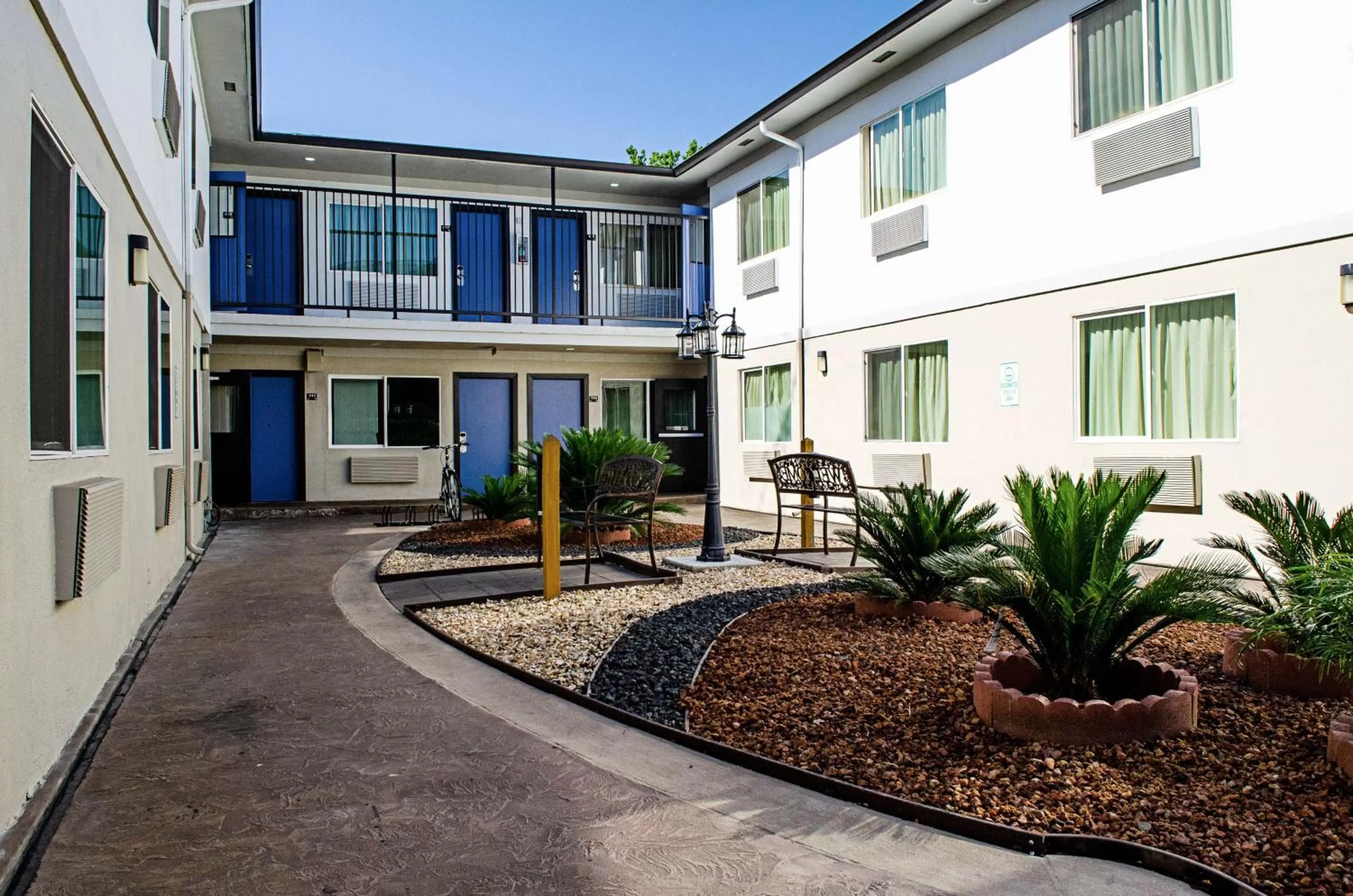 Property building in Motel 6-Modesto, CA - Downtown