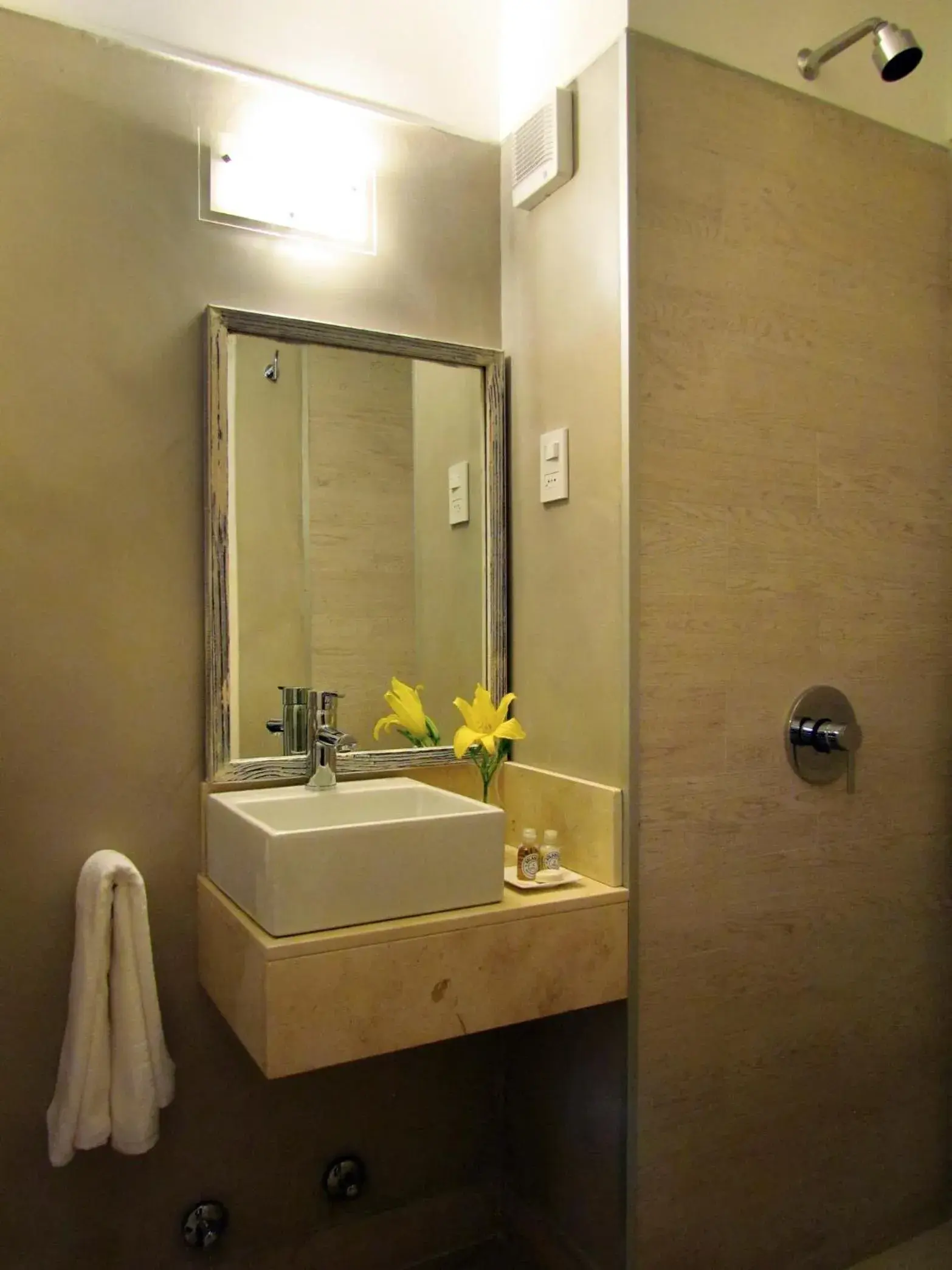 Bathroom in Atlantico Boutique Hotel