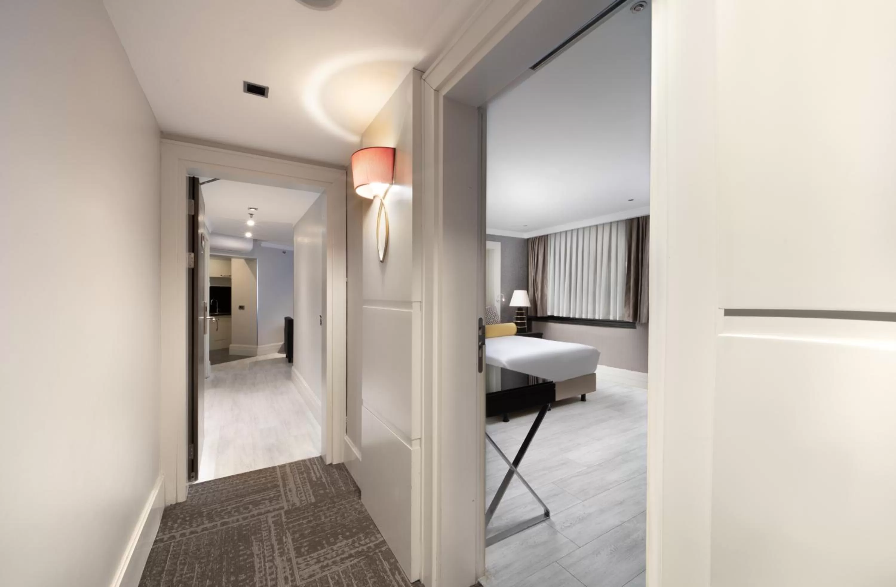 Seating area, Bed in Mercure Istanbul Bomonti