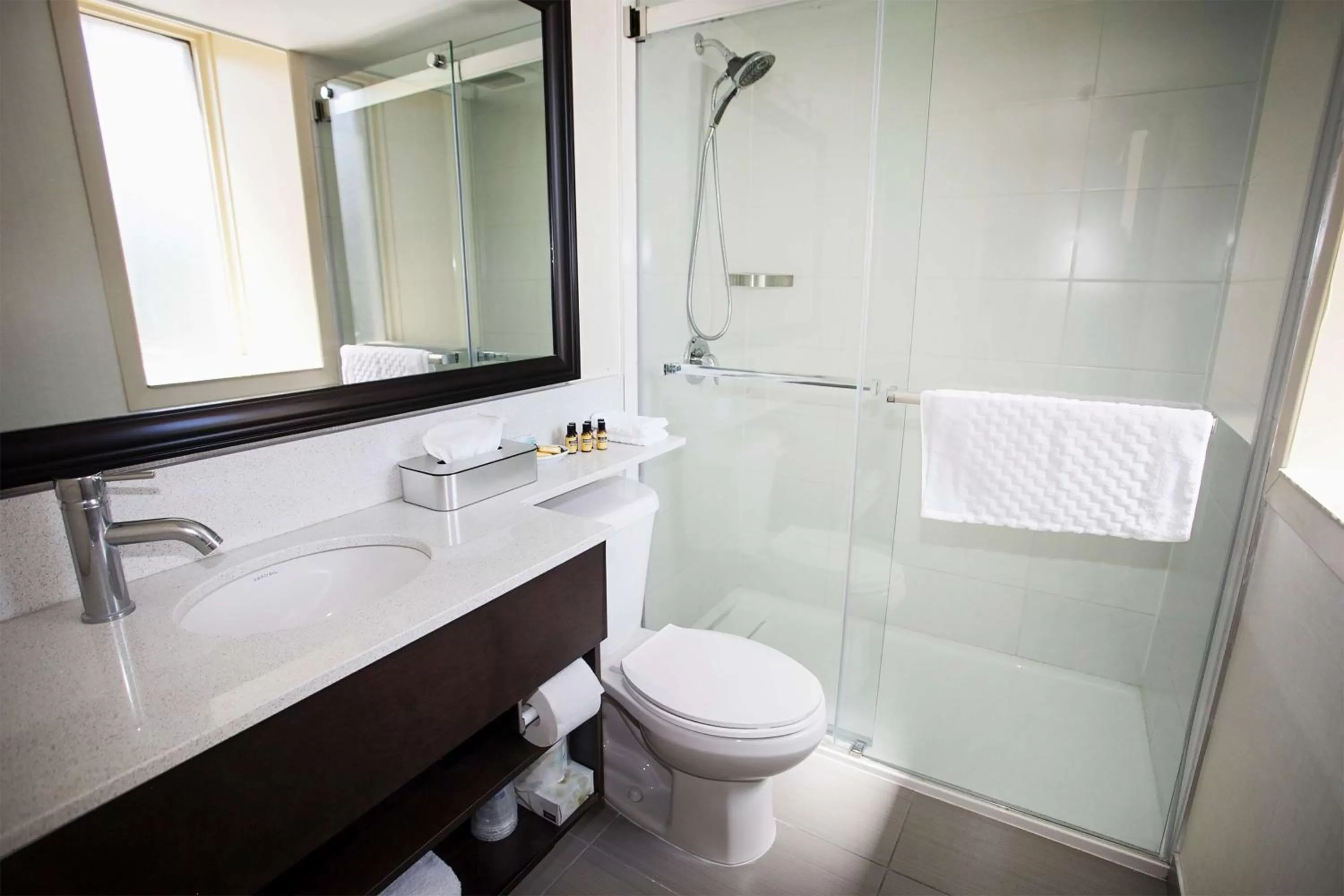 Bathroom in Best Western Plus Montreal Downtown- Hotel Europa