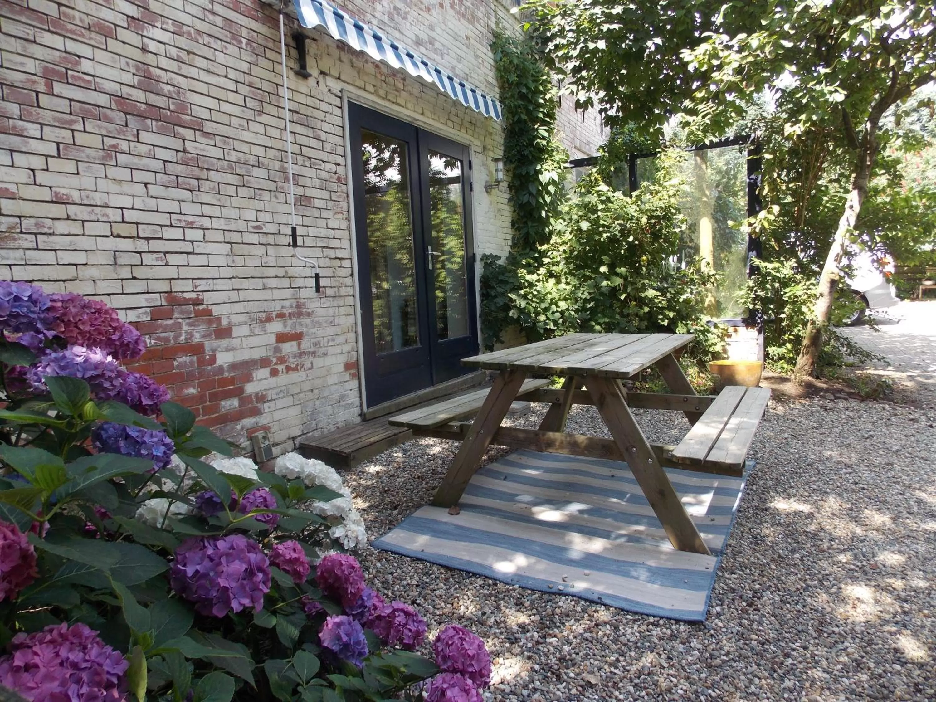 Balcony/Terrace in Tintaglia, betaalbaar en gastvrij