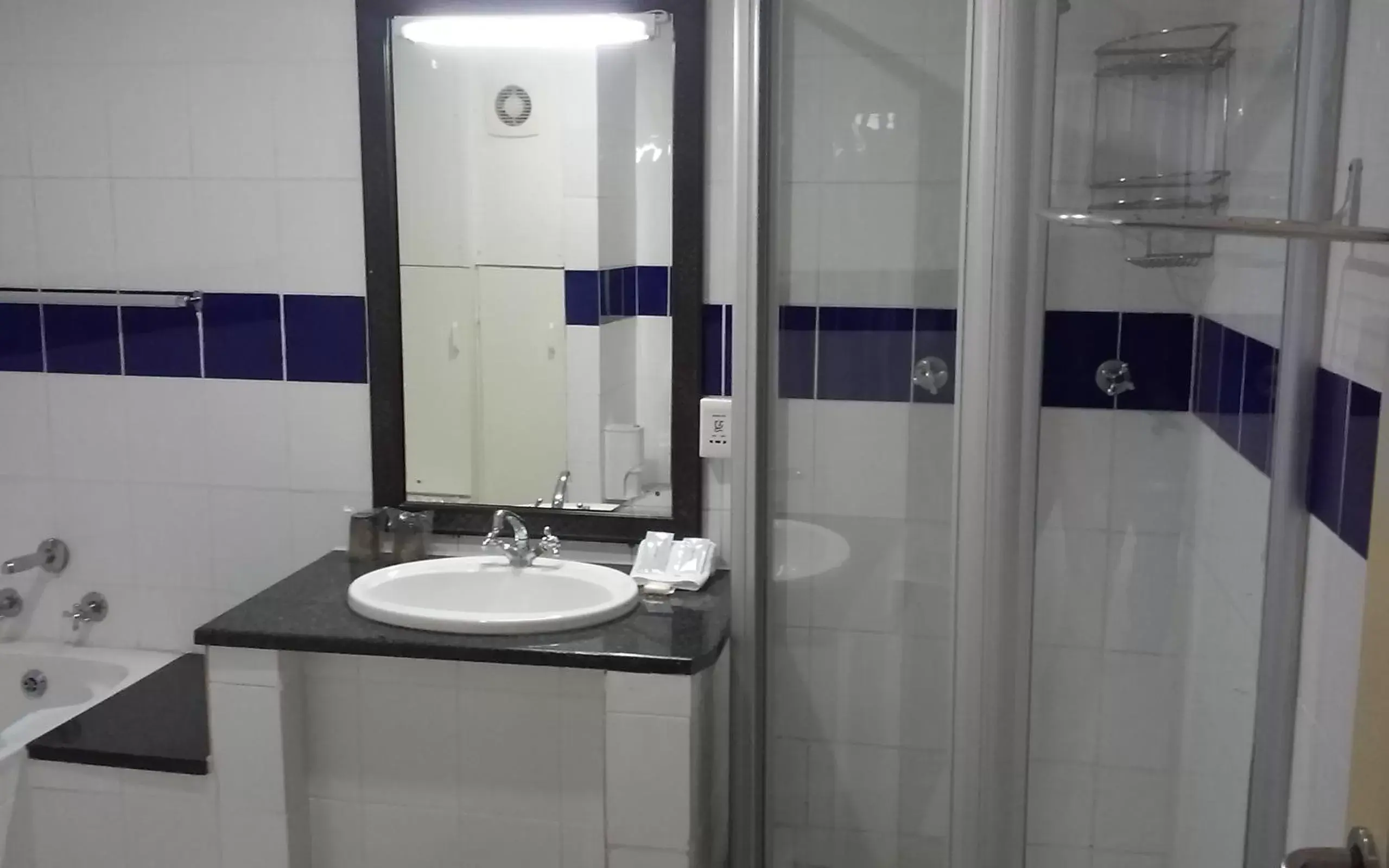 Bathroom in Grange Gardens Hotel