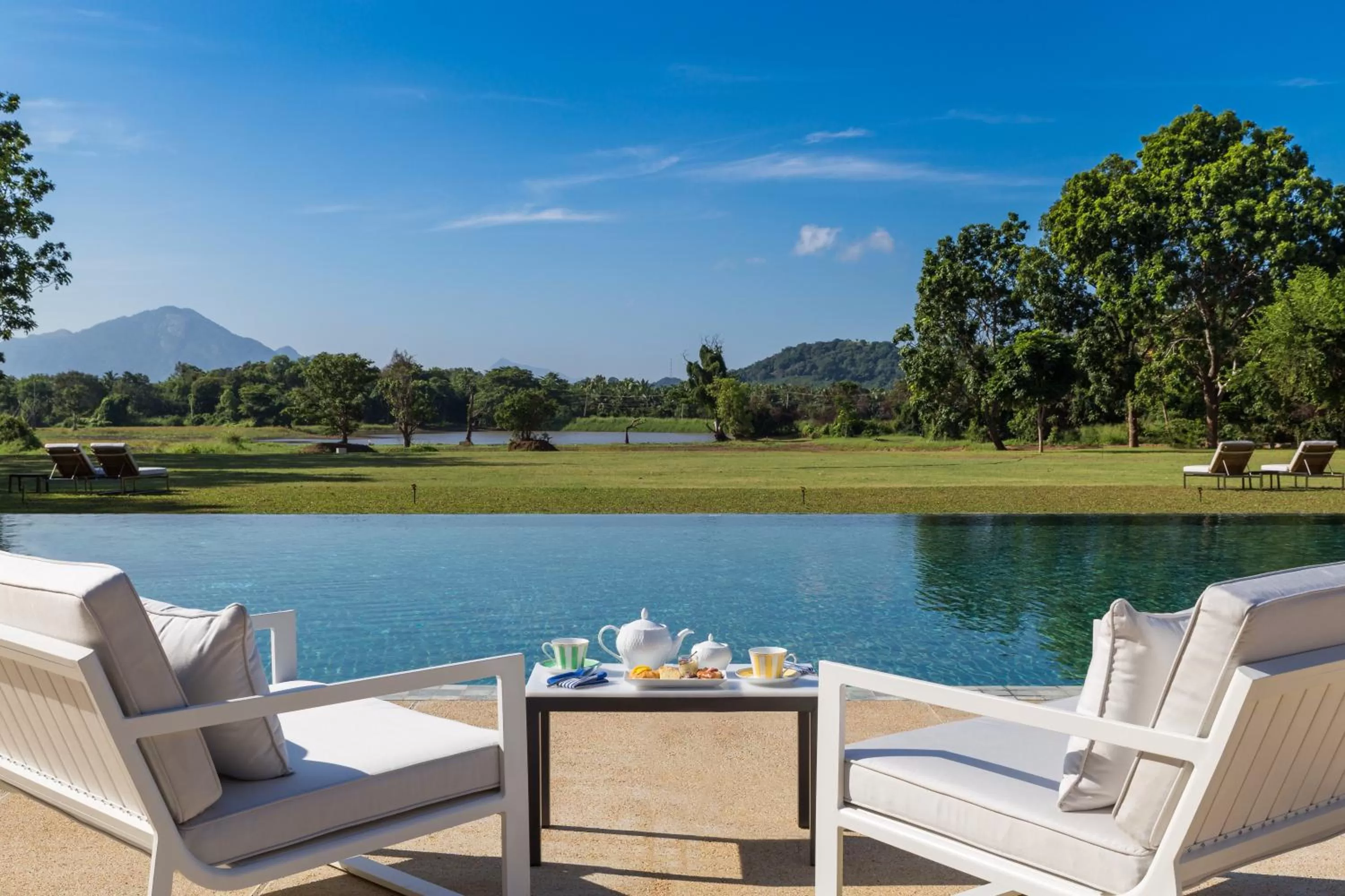 Pool view in Jetwing Lake