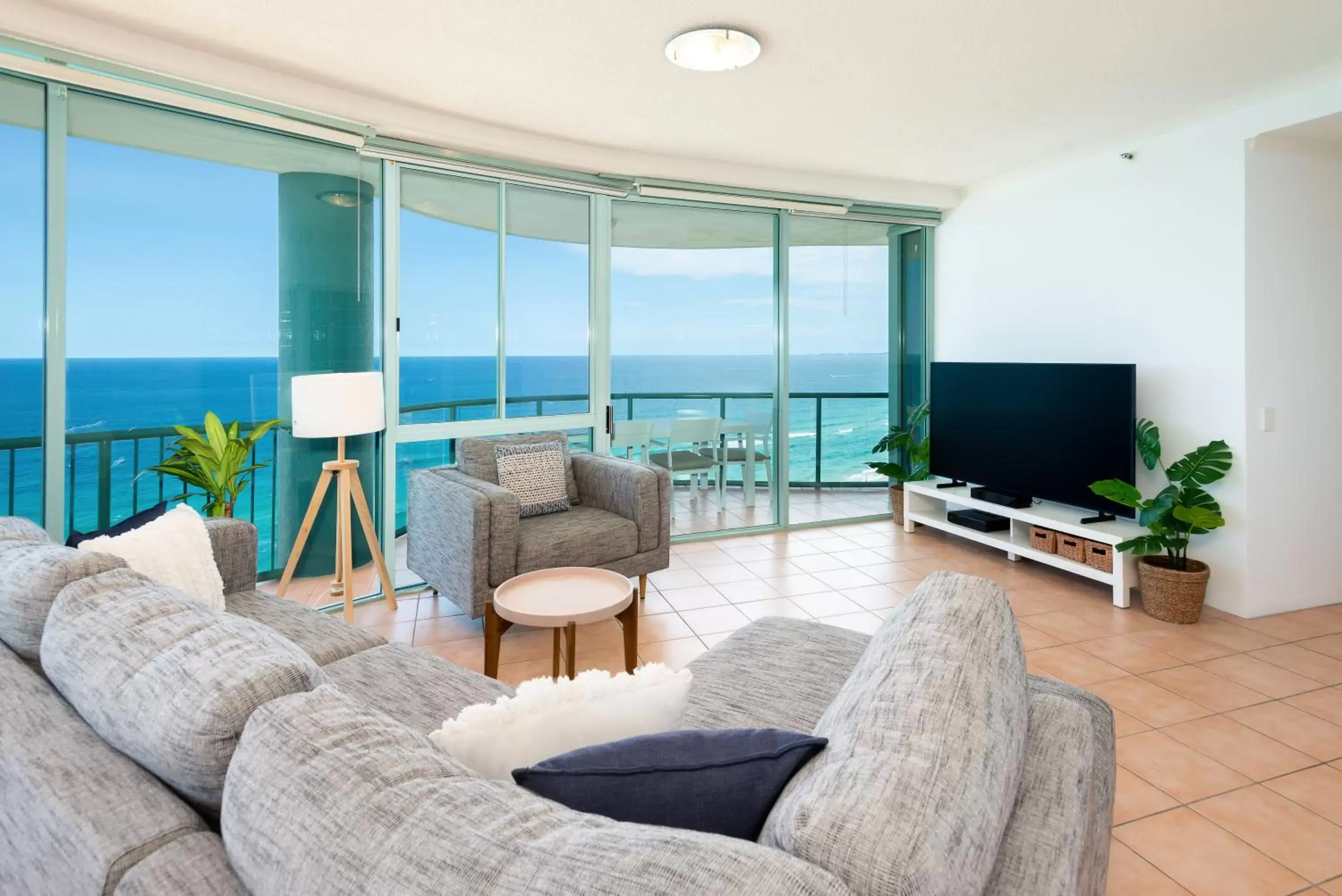 Balcony/Terrace, Seating Area in The Waterford on Main Beach