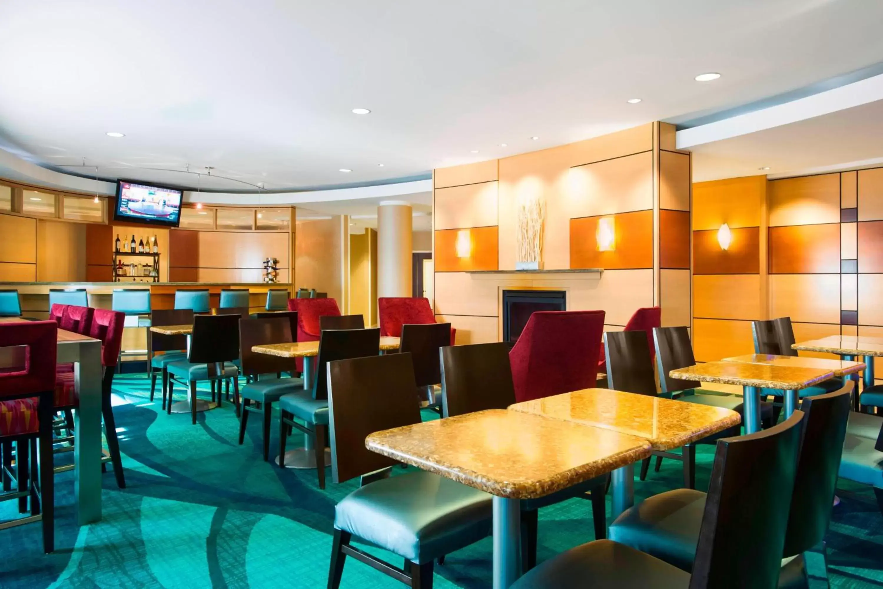 Breakfast, Restaurant/Places to Eat in SpringHill Suites by Marriott Omaha East, Council Bluffs, IA