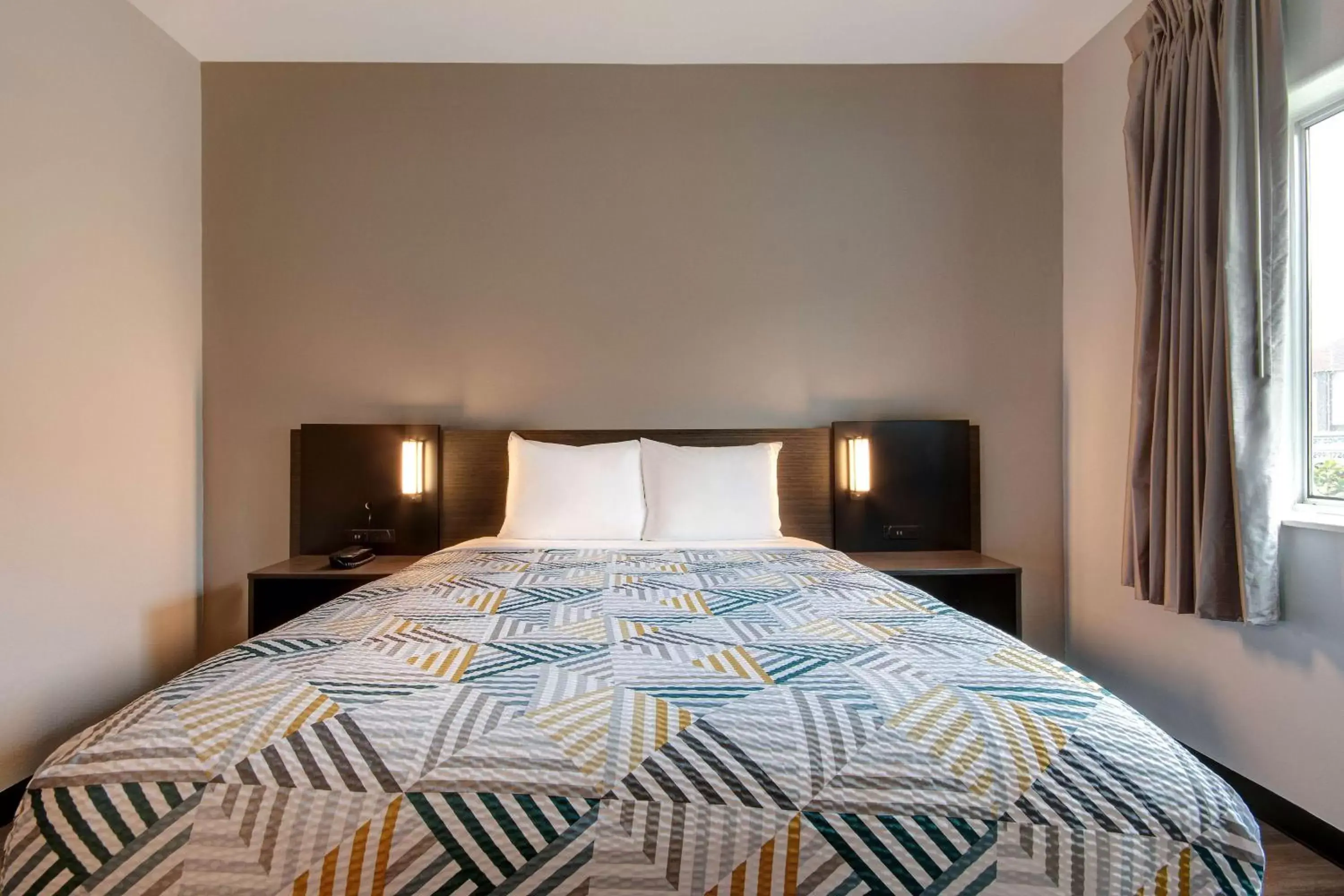Bedroom, Bed in Motel 6-Pharr, TX