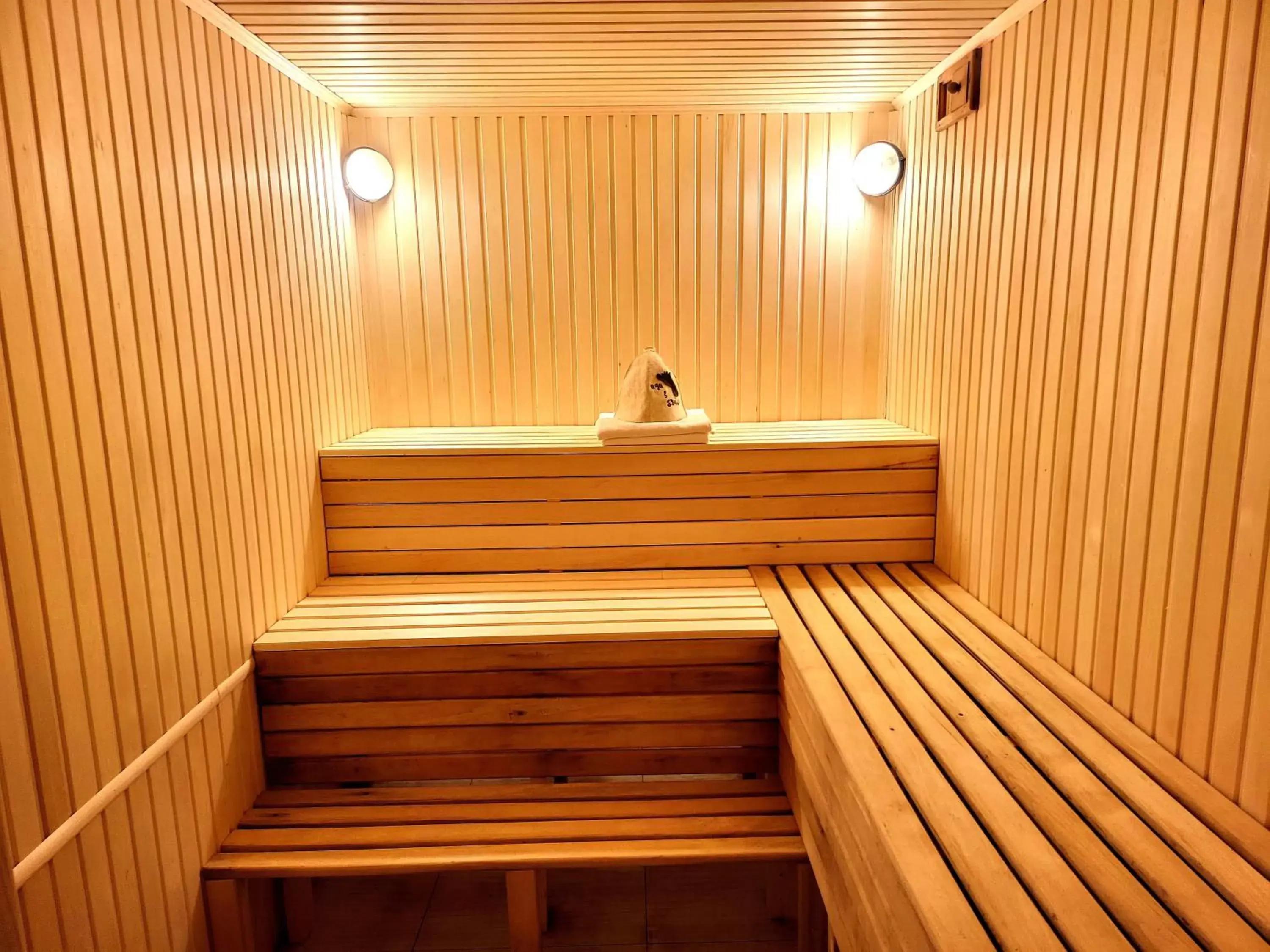Sauna in Maxim Pasha Hotel