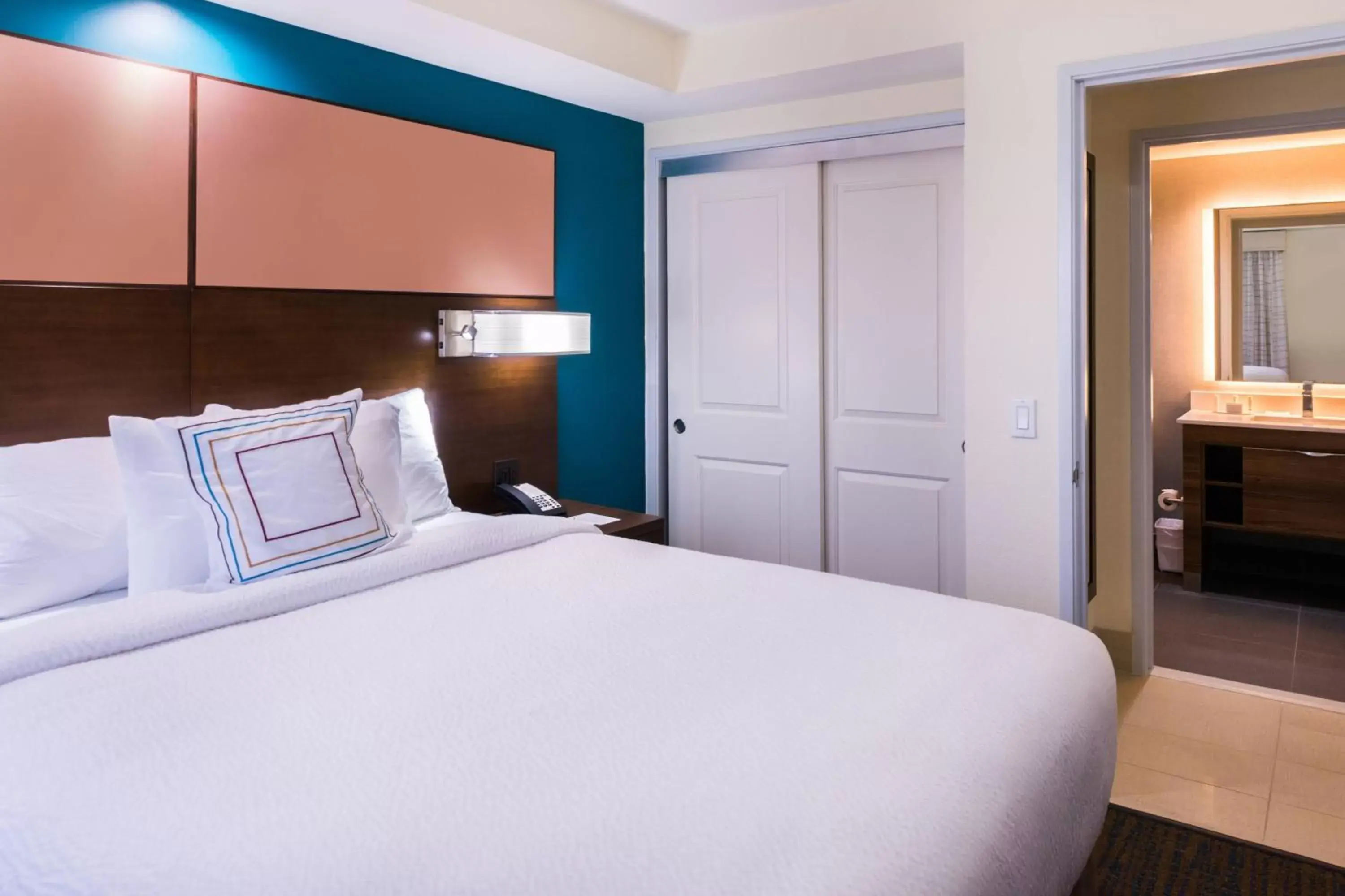 Bedroom, Bed in Residence Inn by Marriott Temecula Murrieta