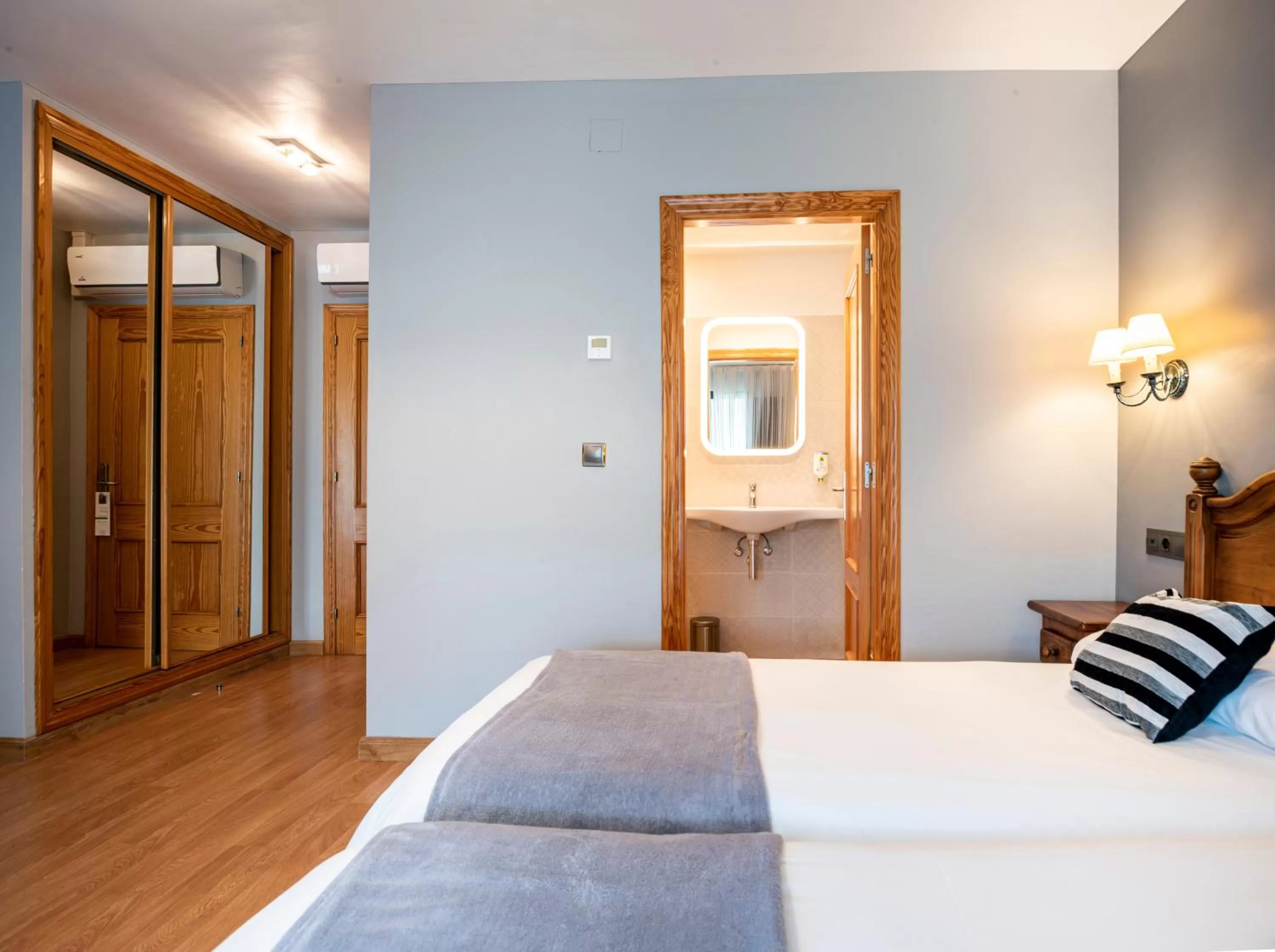 Bed in Hotel Santa Cruz