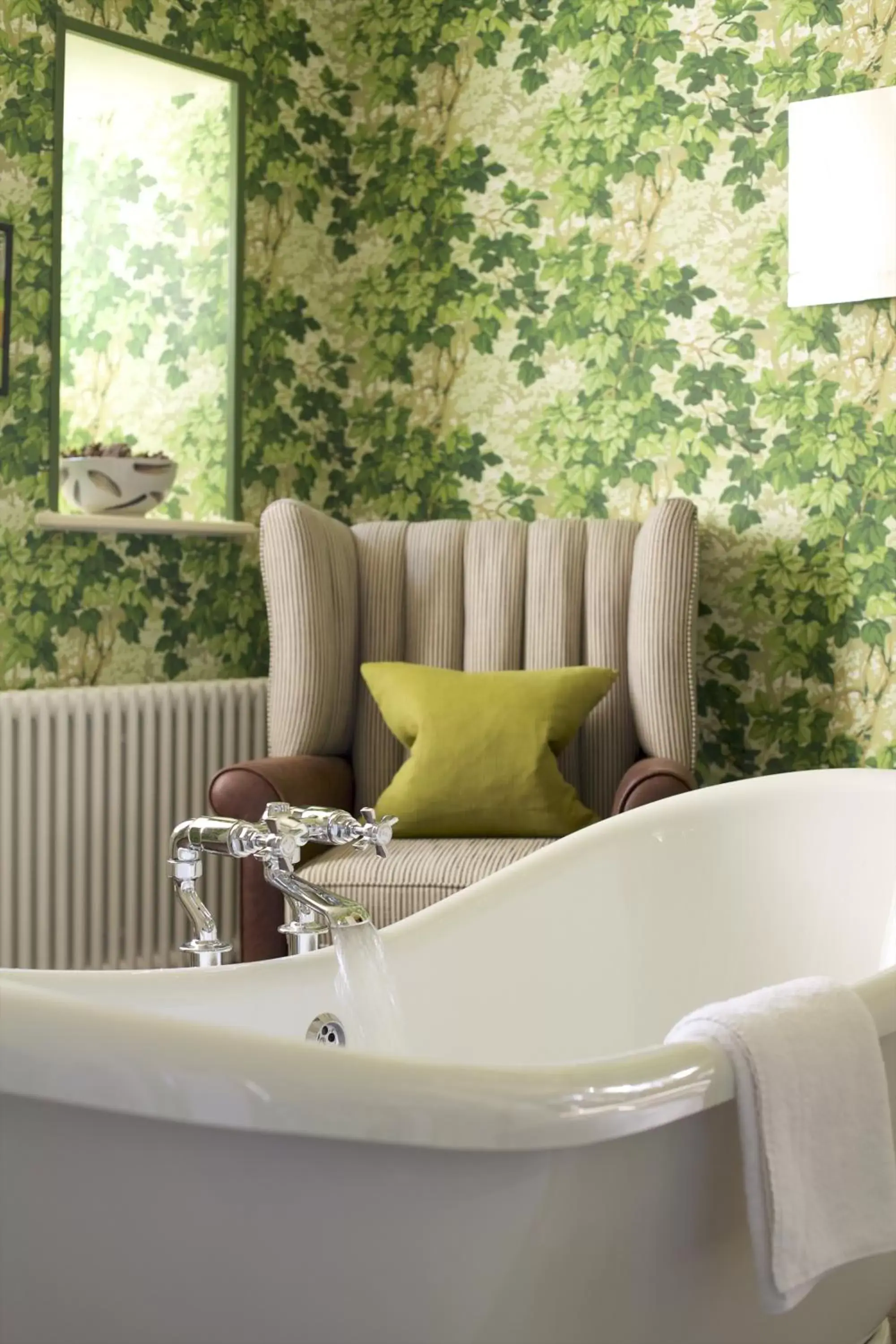 Bathroom, Seating Area in The Close Hotel