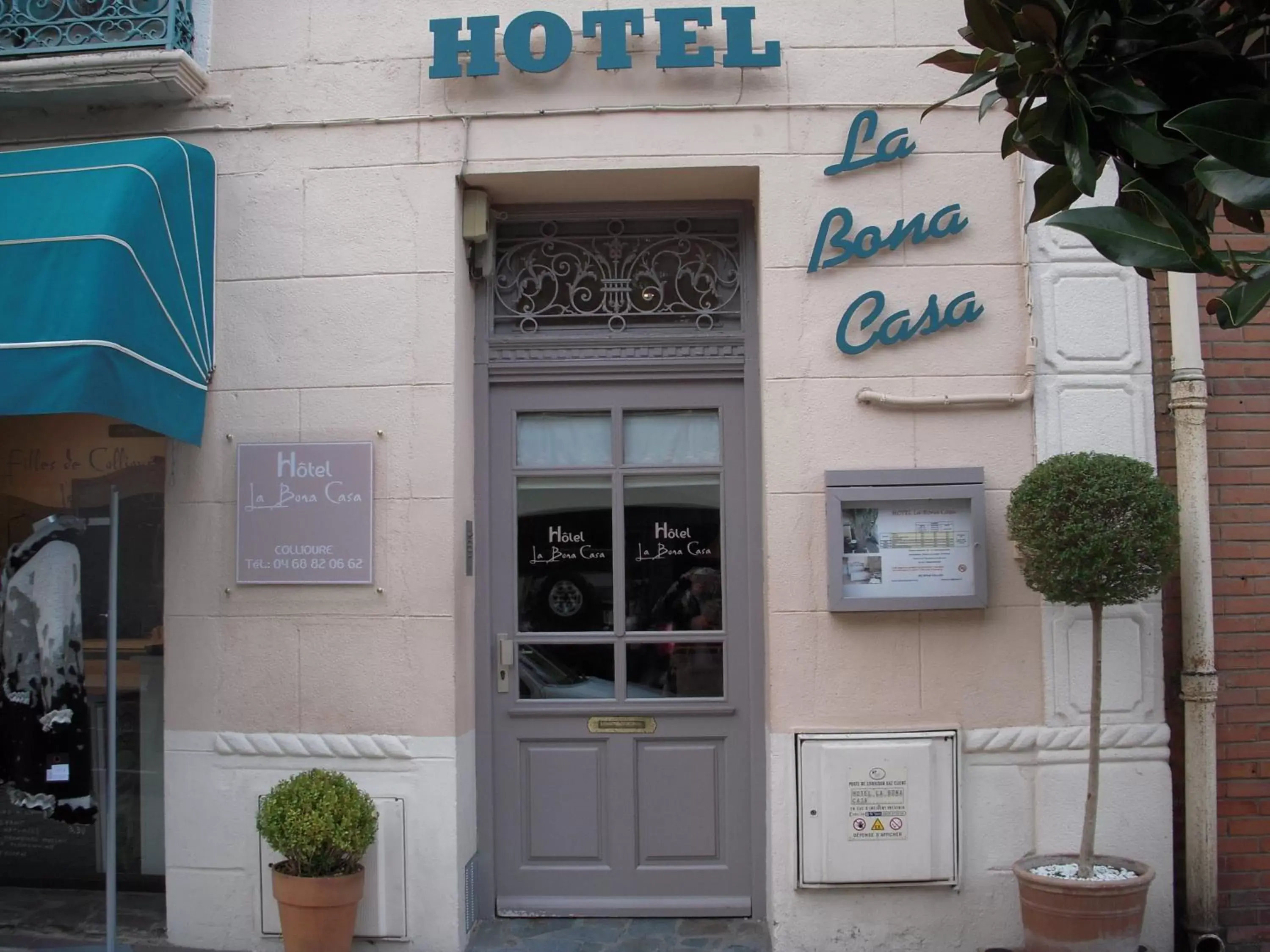 Facade/Entrance in Hôtel la Bona Casa