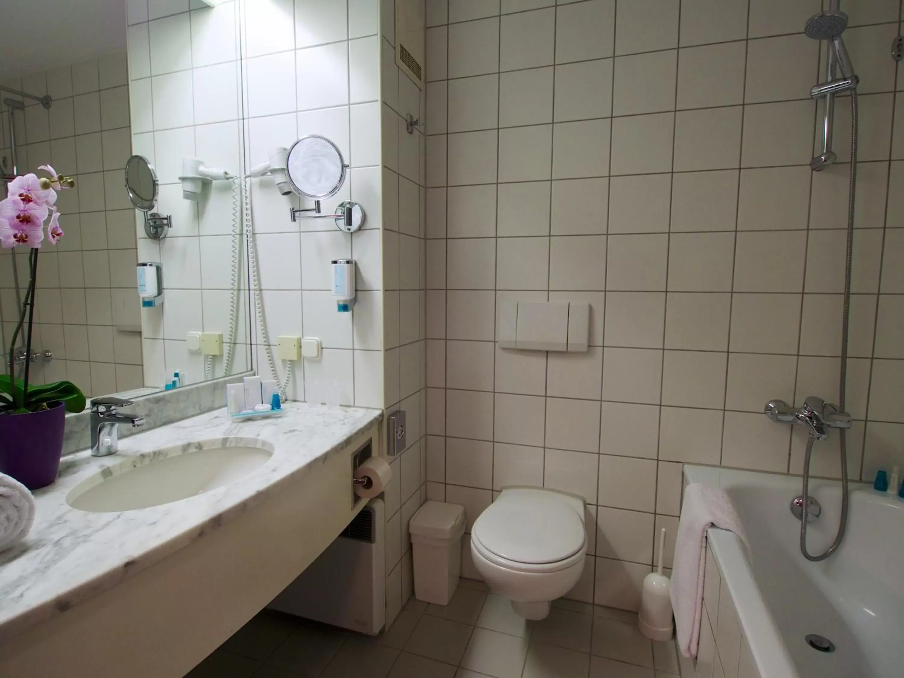 Toilet, Bathroom in Arion Cityhotel Vienna und Appartements