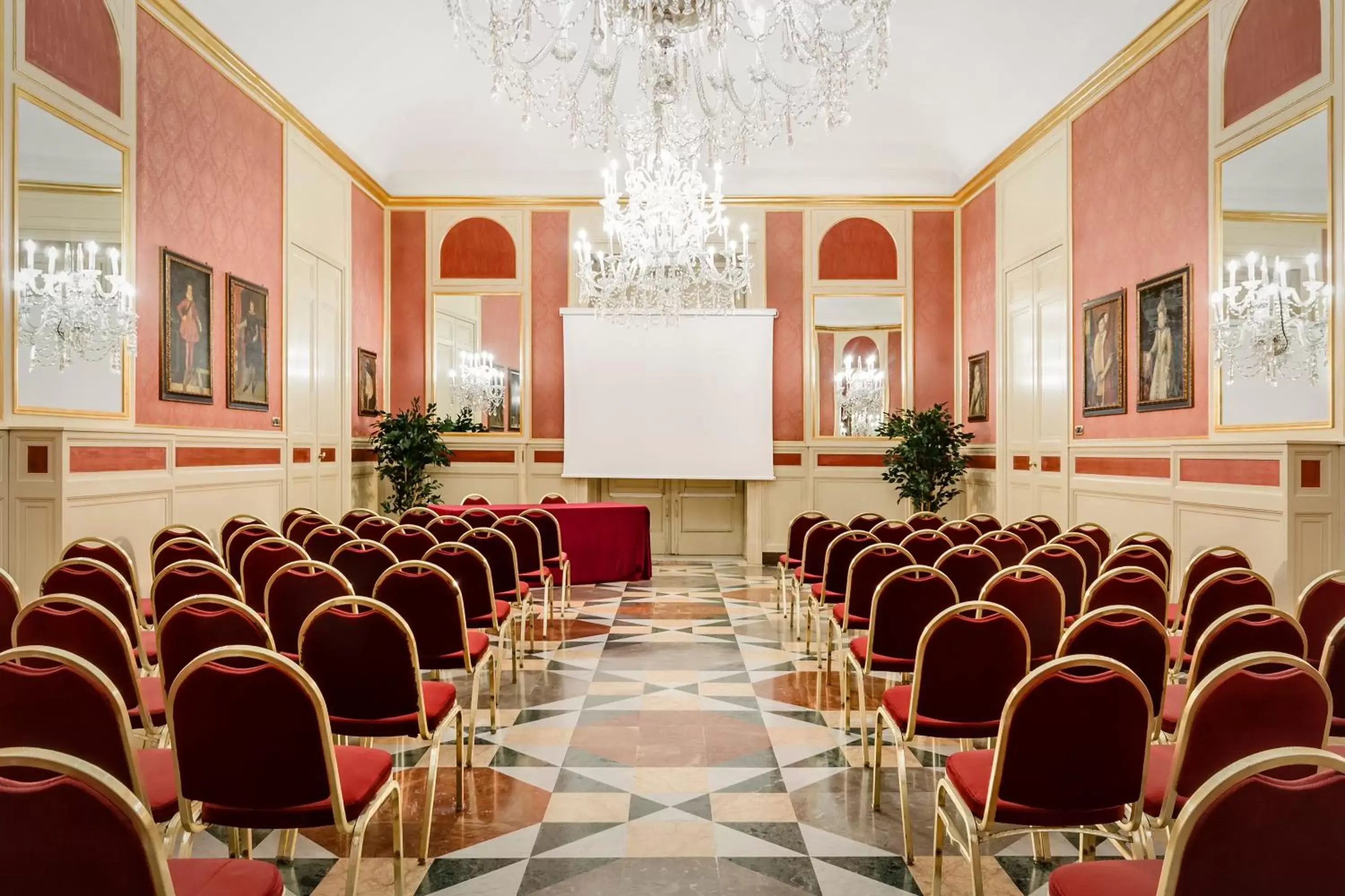 Business facilities in Eurostars Centrale Palace Hotel