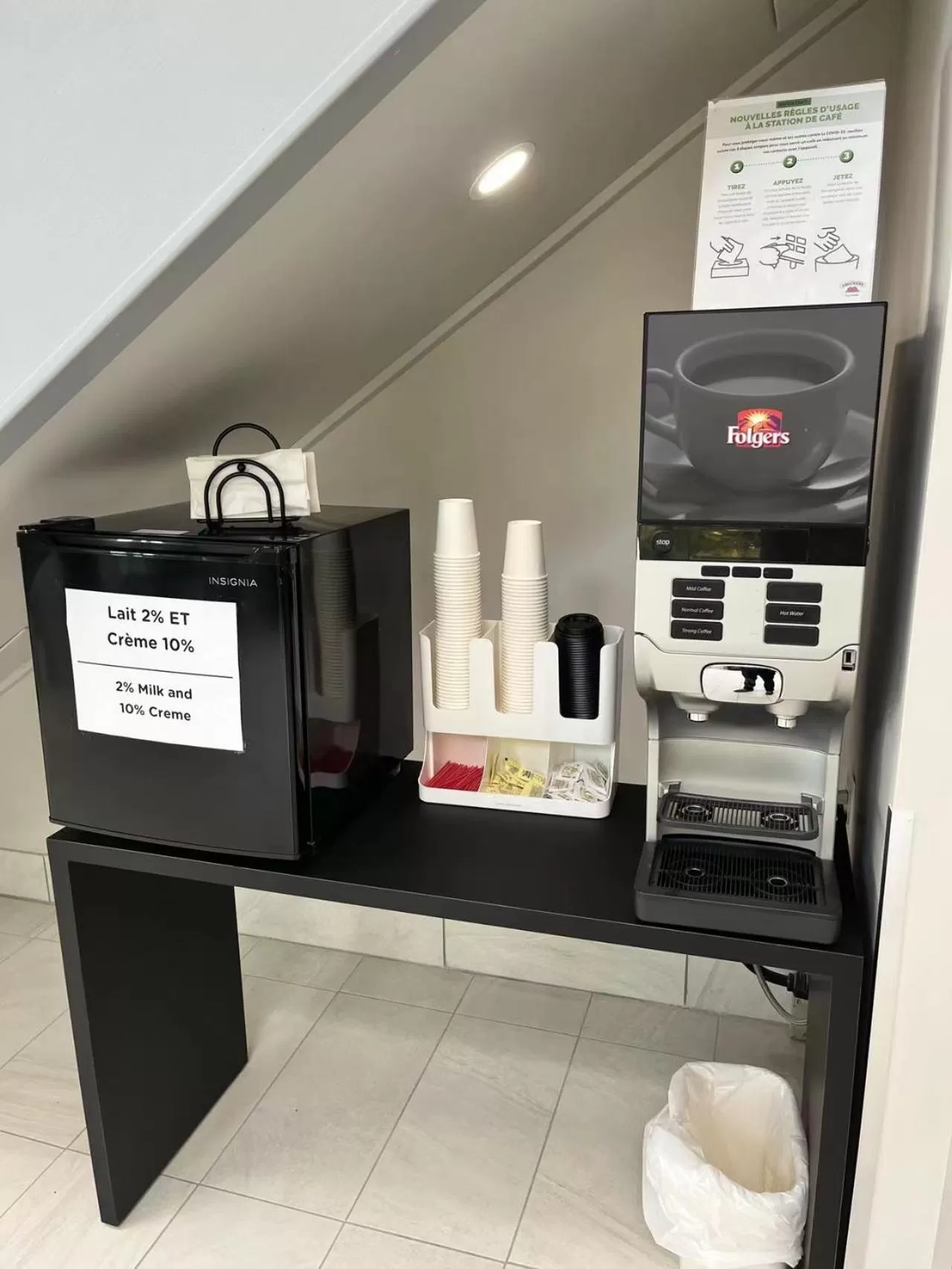 Coffee/tea facilities in Econo Lodge Airport Quebec
