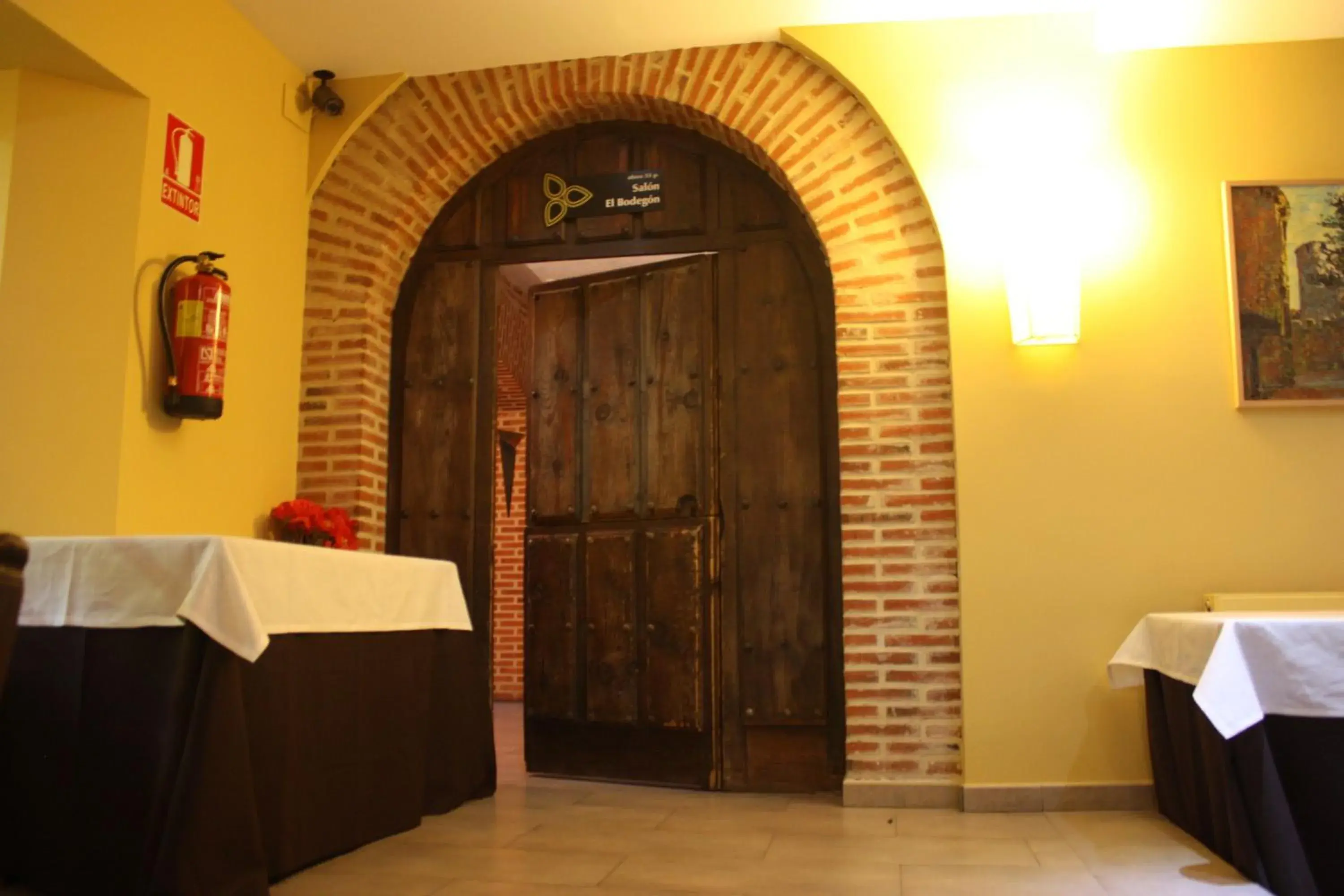 Restaurant/places to eat in Hotel Venta Magullo